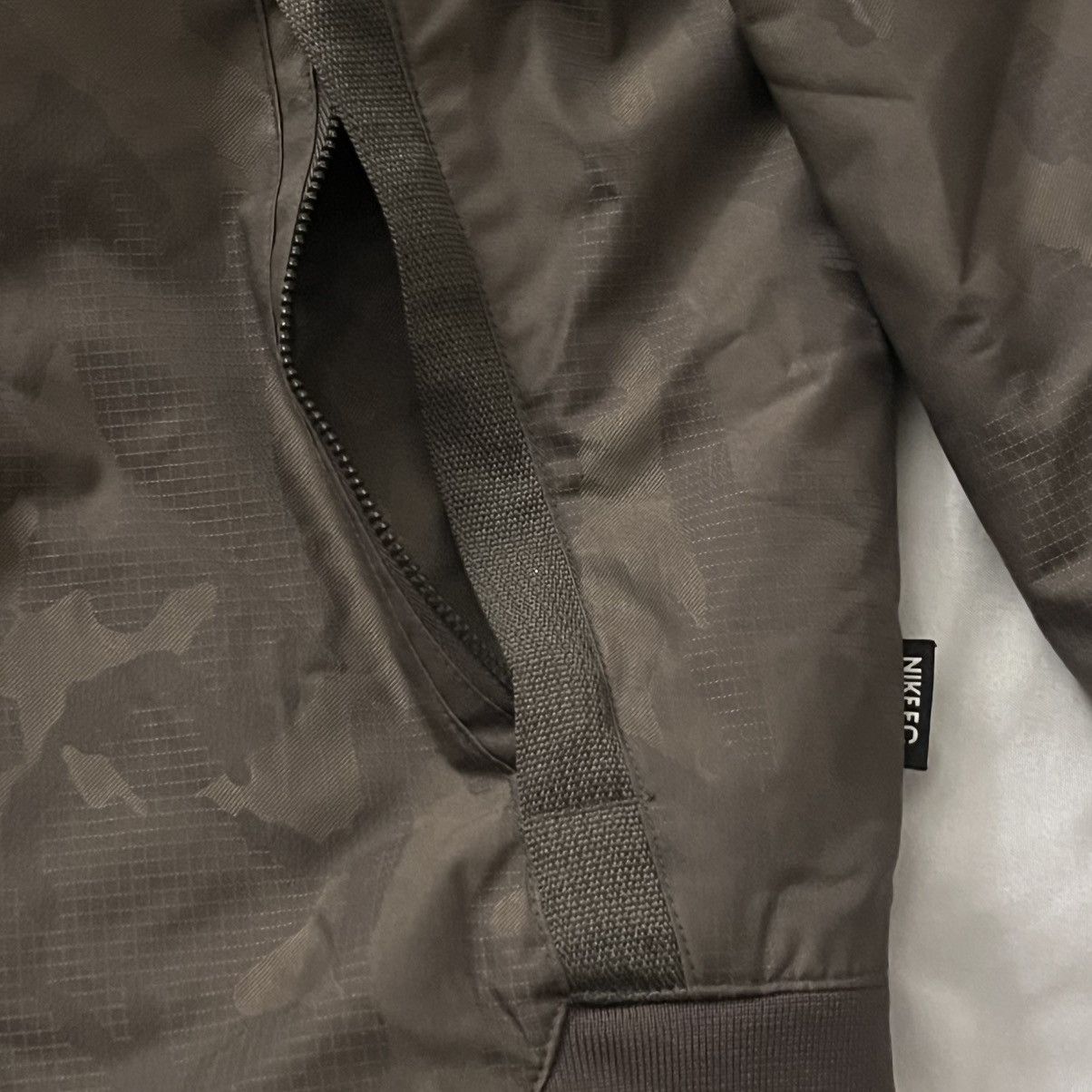 Nike NIKE F.C. BOMBER JACKET N98 CARGO CAMO KHAKI SIZE LARGE Size US L / EU 52-54 / 3 - 7 Thumbnail