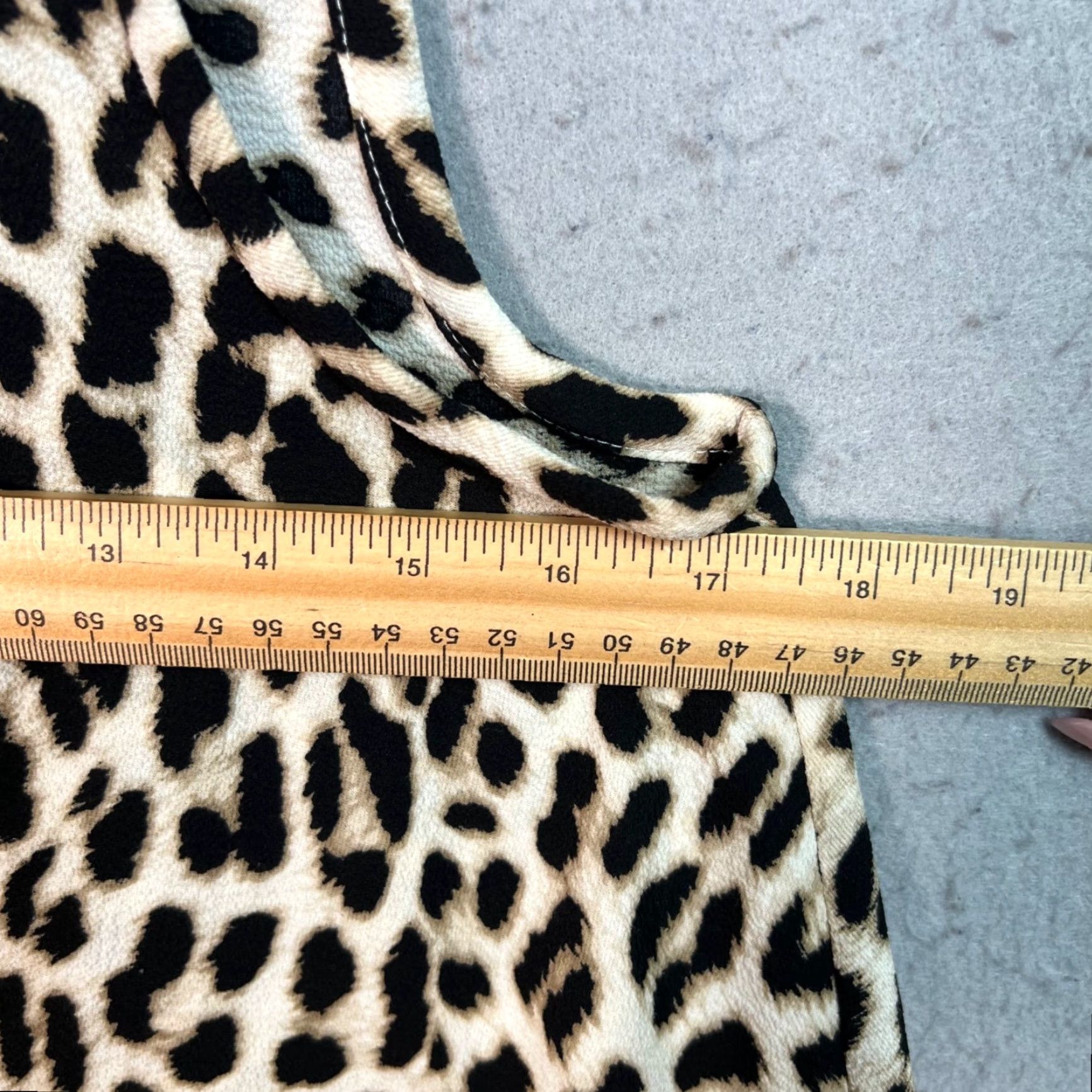 Vince Camuto Vince Camuto Blouse Womens Size XS Leopard Print Sleeveless Size XS / US 0-2 / IT 36-38 - 5 Thumbnail