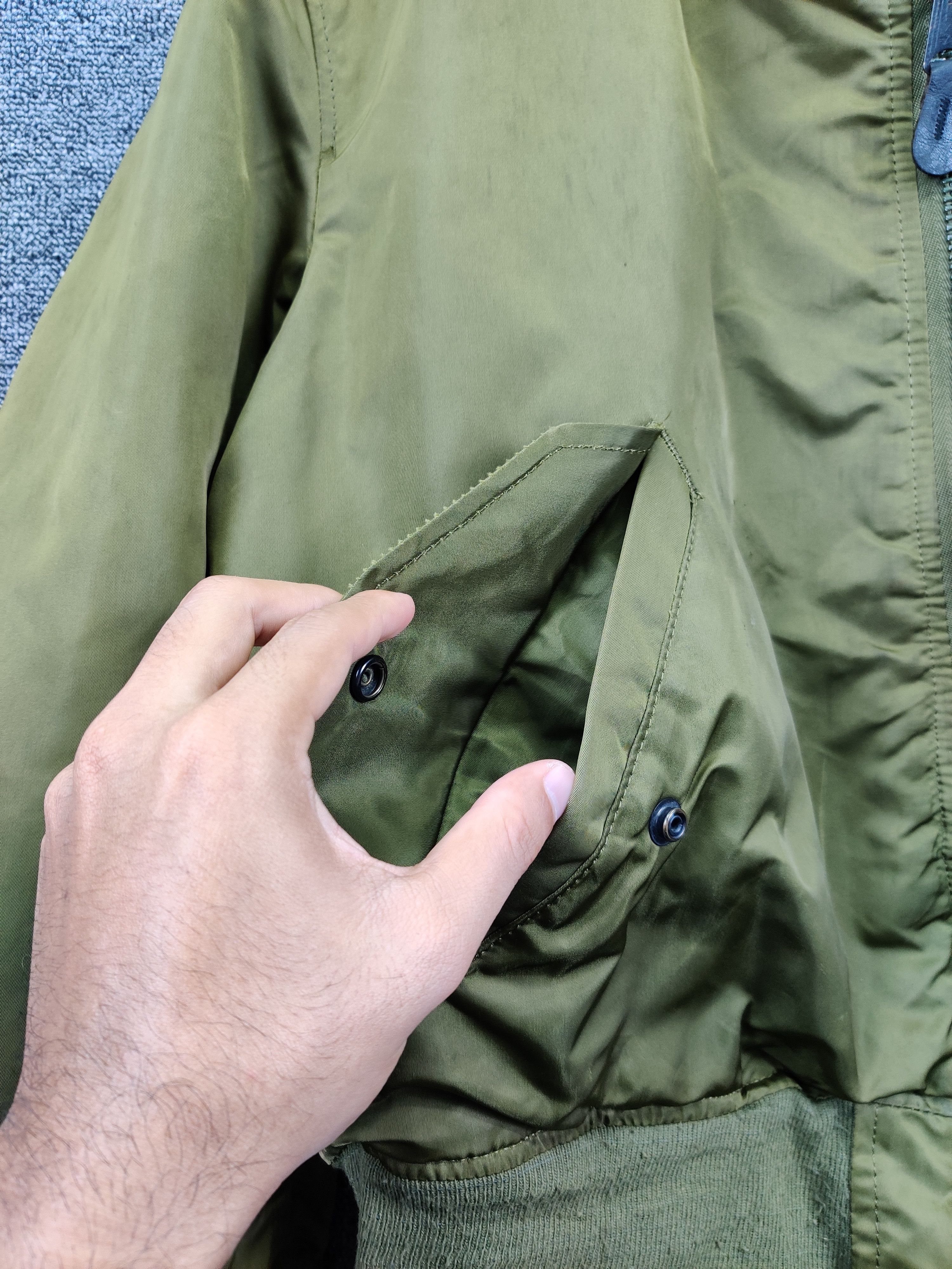 Alpha Industries Vintage 90s Alpha Industries Ma-1 Flight Bomber Jacket Size US L / EU 52-54 / 3 - 11 Thumbnail