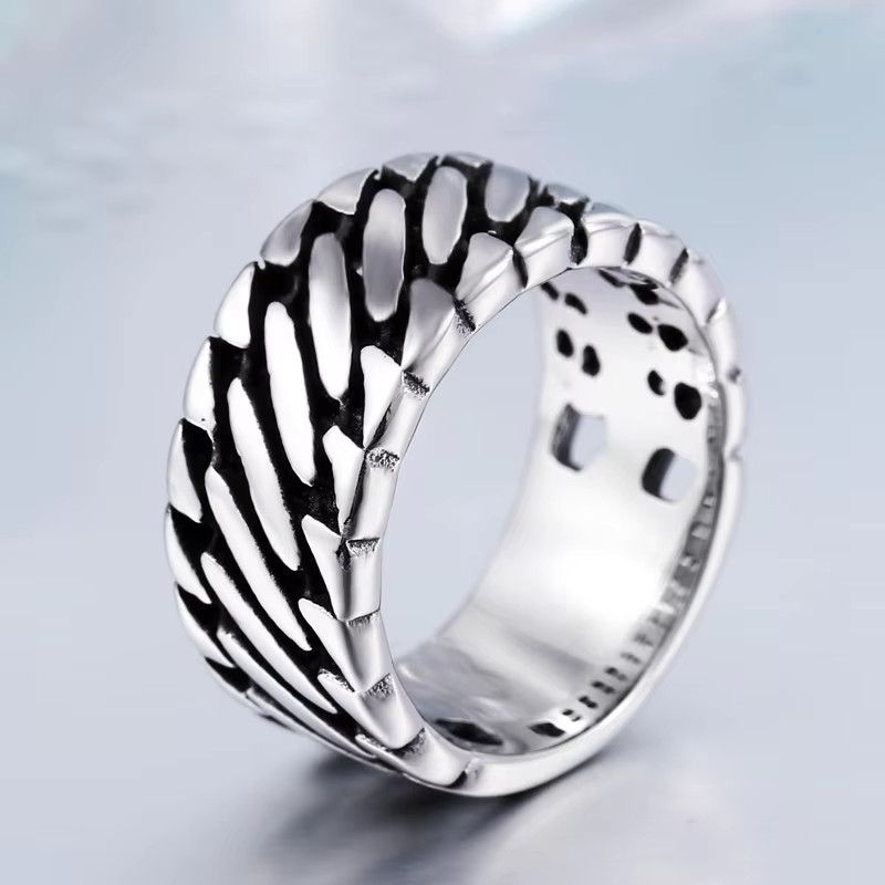 Jewelry Wide Chain Knitting Ring Size ONE SIZE - 1 Thumbnail