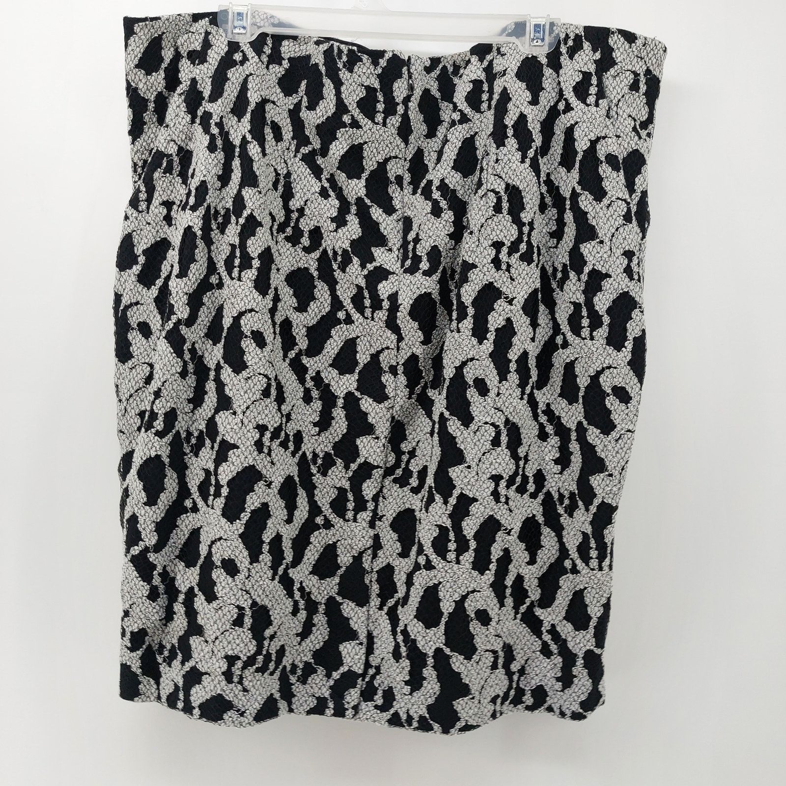 Other Lane Bryant Black & White Pencil Skirt Glam Preppy Size 22 Size 42" / US 20 - 2 Thumbnail