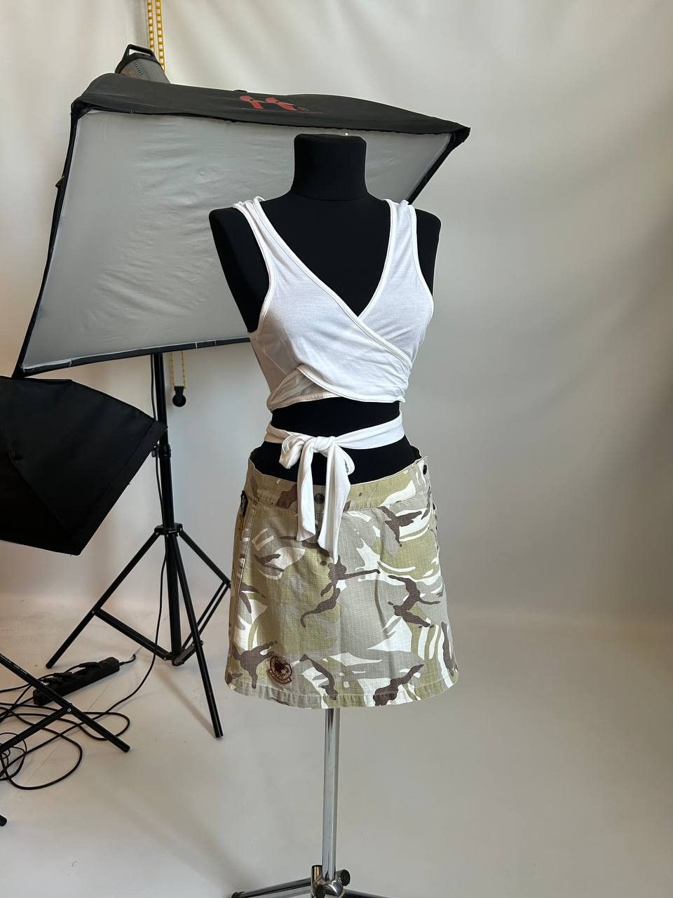Vintage Vintage Y2K Camo Mini Wrap Skirt Size 29" - 8 Thumbnail