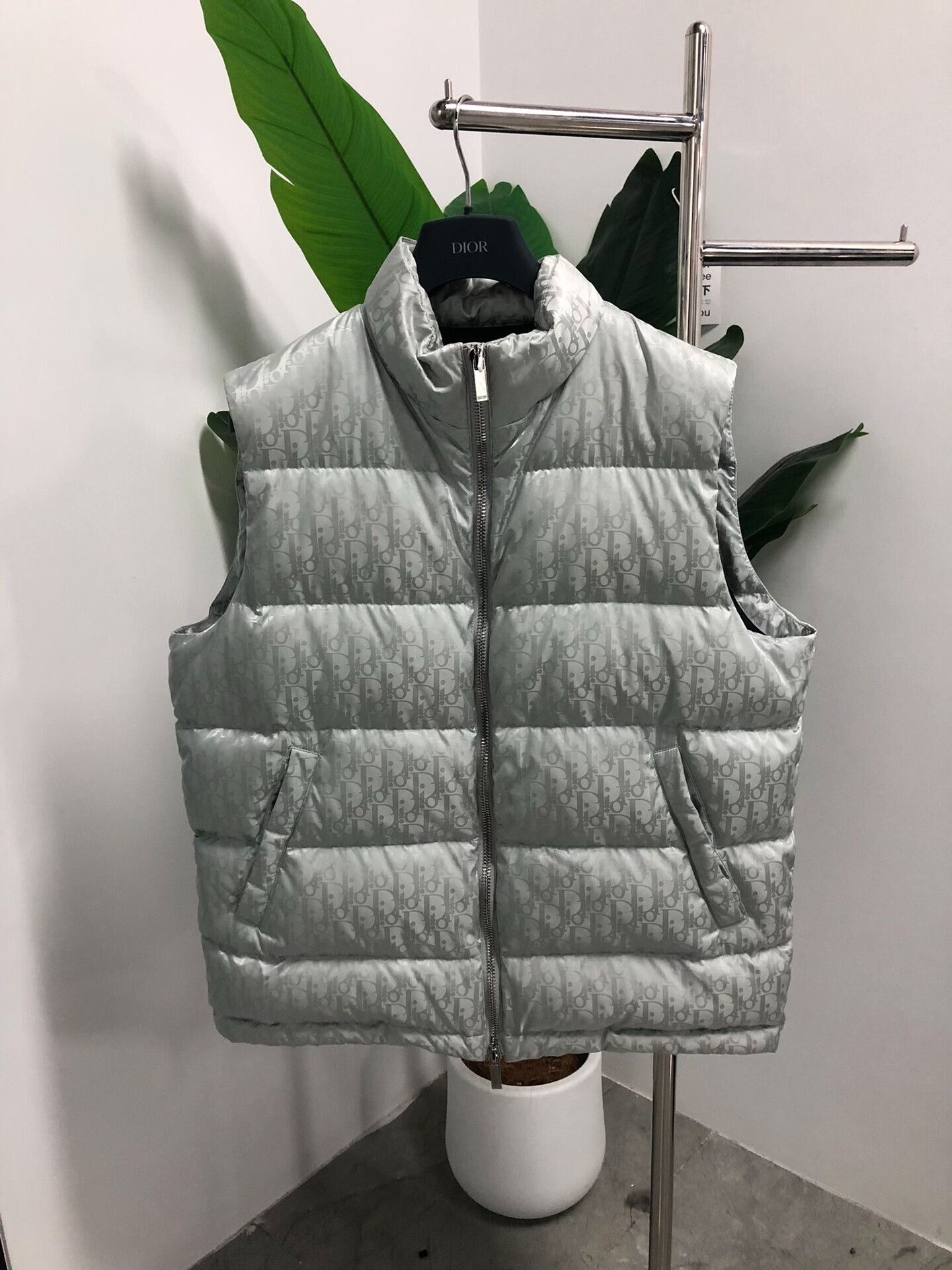 Moncler Moncler Men’s Puffer Vest in Black Size US L / EU 52-54 / 3 - 1 Thumbnail