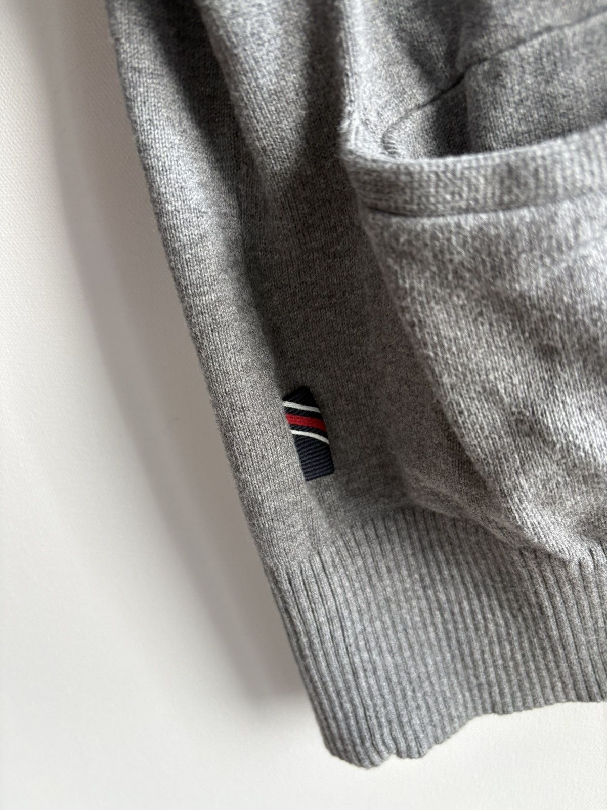 Tommy Hilfiger × Vintage Tommy Hilfiger Vintage Streetwear Hype Knitwear Cardigan Size US L / EU 52-54 / 3 - 2 Thumbnail
