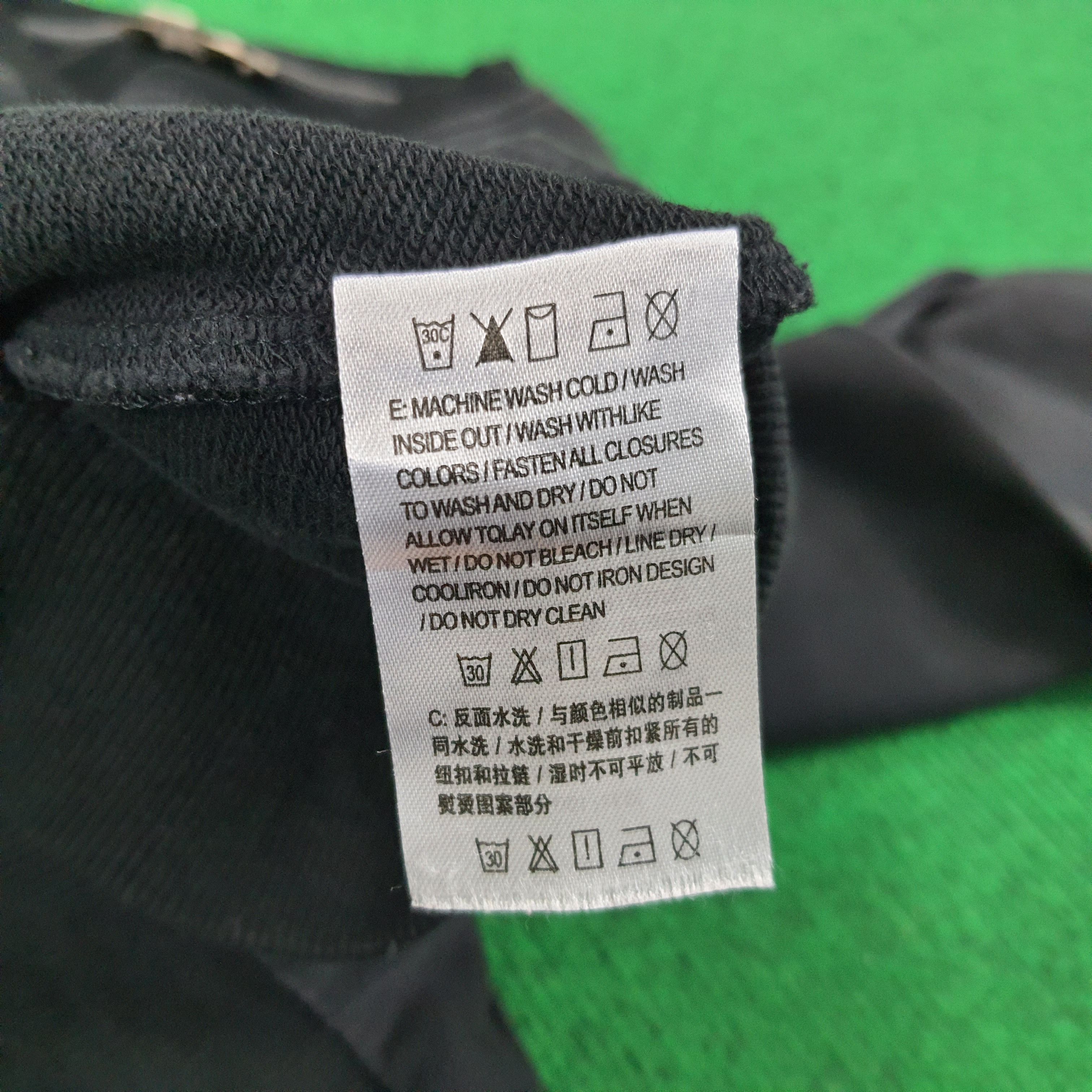 Burberry × Vintage Vintage Burberry London Paris NewYork Embroidery Sweatshirt Size US S / EU 44-46 / 1 - 6 Thumbnail