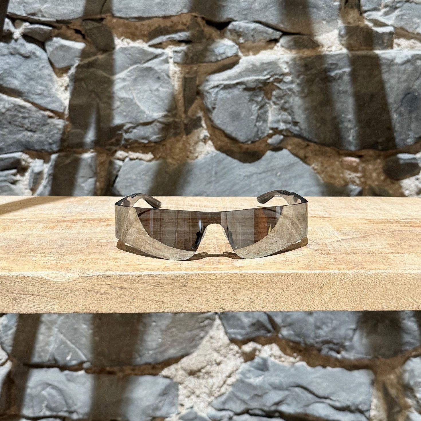 Balenciaga Balenciaga BB0041 Mono Silver Mirrored Shield Sunglasses Size ONE SIZE - 2 Thumbnail