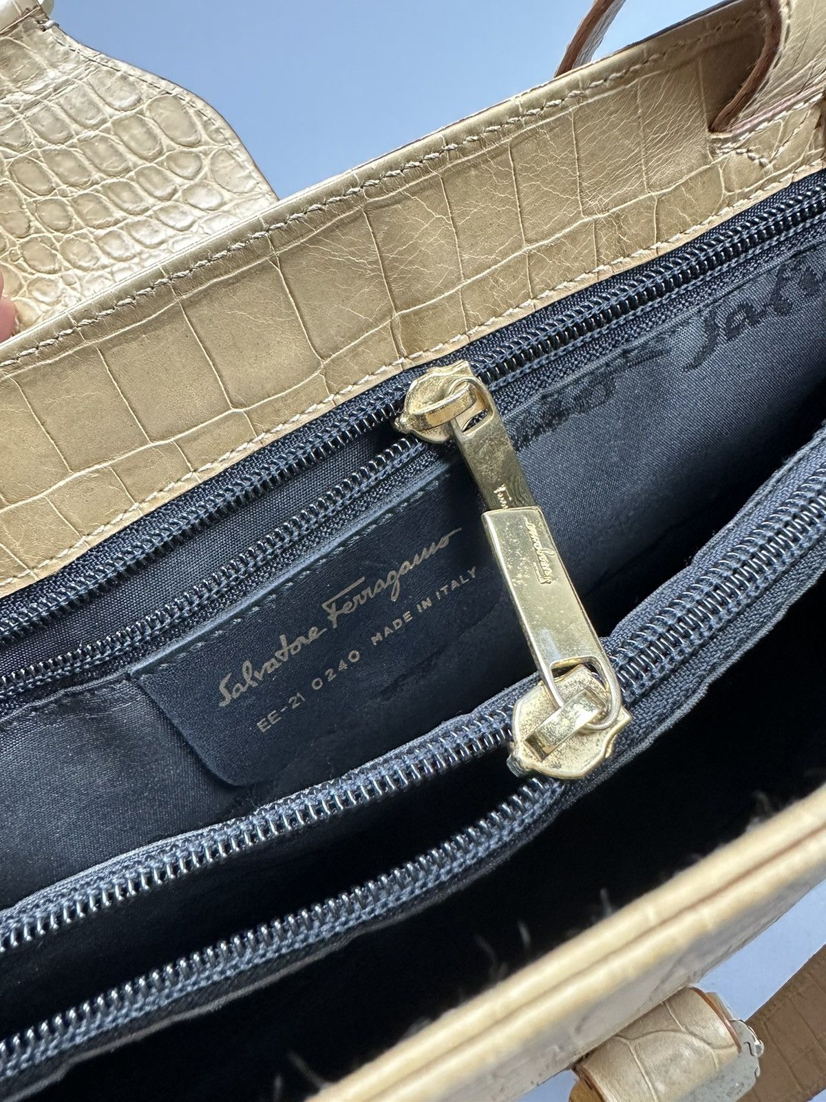 Salvatore Ferragamo Salvatore Ferragamo Crocodiles Leather Tote Bags Size ONE SIZE - 12 Thumbnail