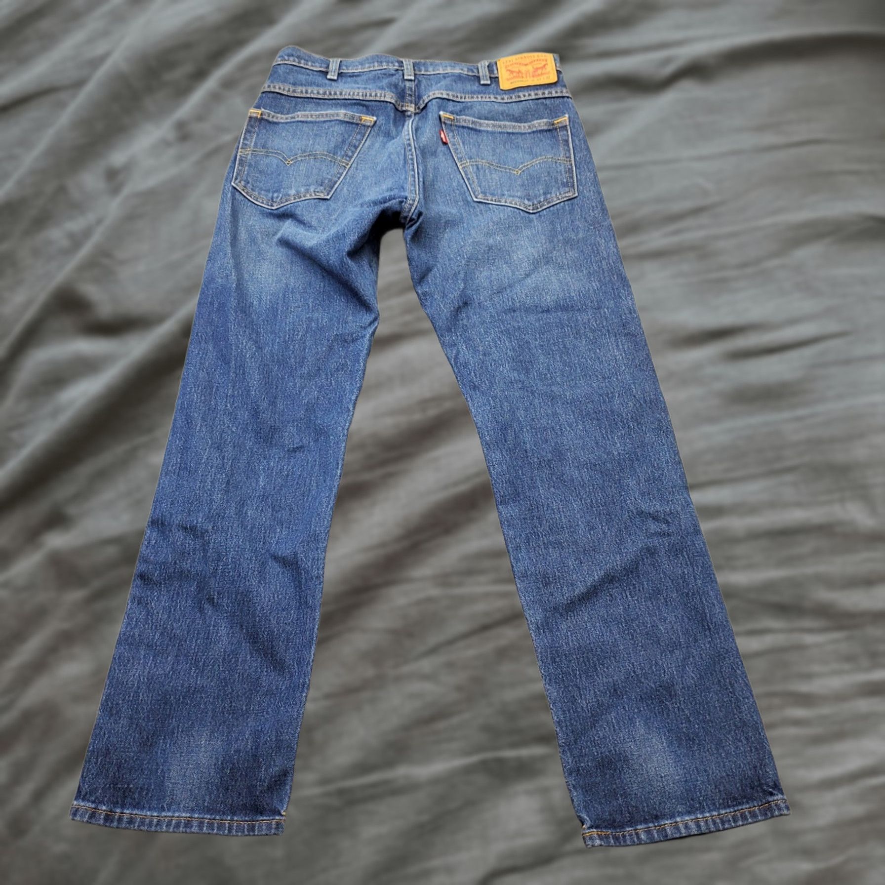 Levi's Levi's Straight Jeans Mens 33x32 Blue Denim Western Fit Stretch PC9-37681-0030 Jeans Mens 33 Blue Denim Western Stretch Regular Fit Levi's Mens Size US 33 - 1 Thumbnail