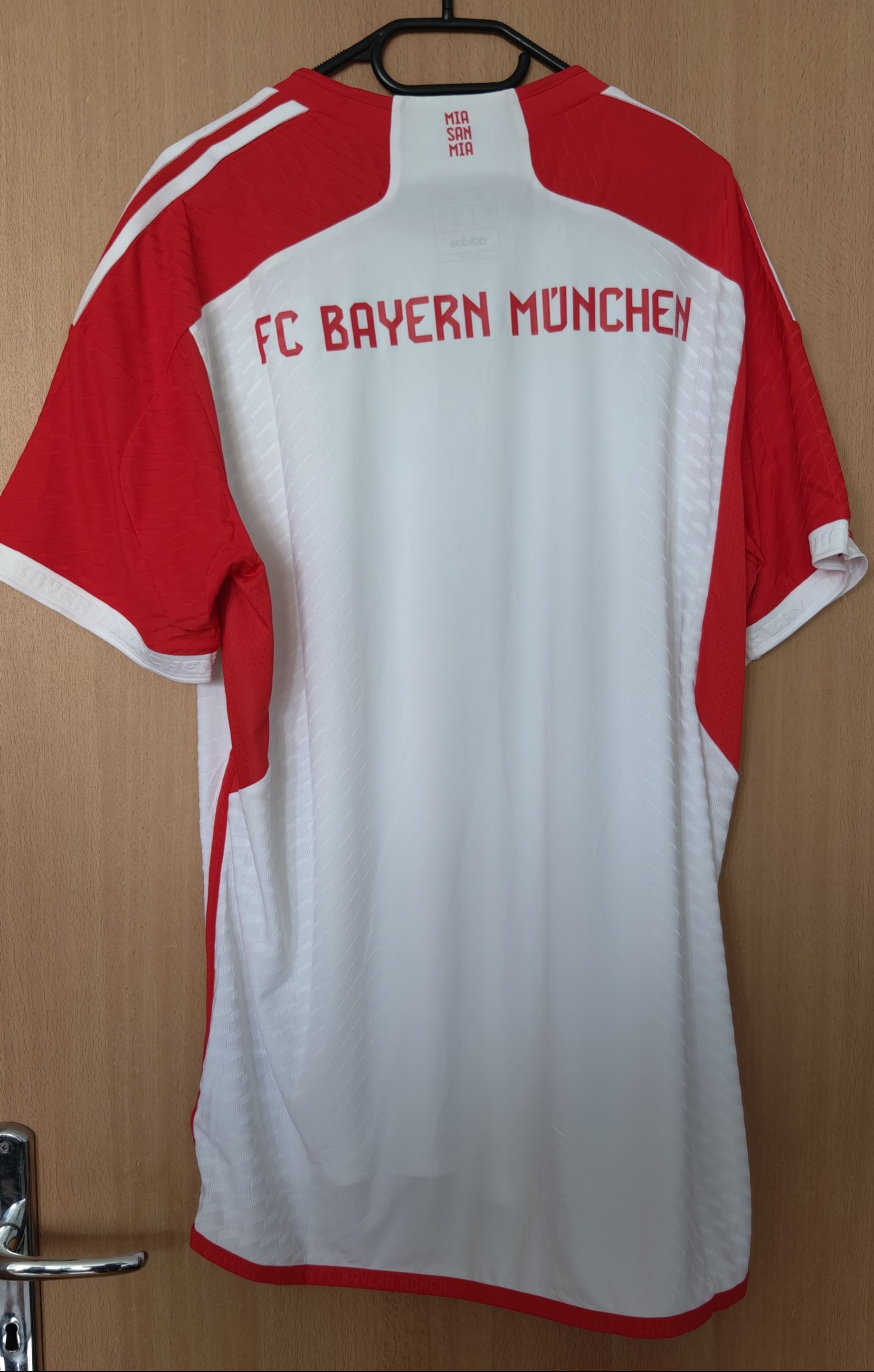 Adidas FC Bayern 23/24 Home Authentic Jersey adidas hr3729 XL Size US XL / EU 56 / 4 - 4 Thumbnail