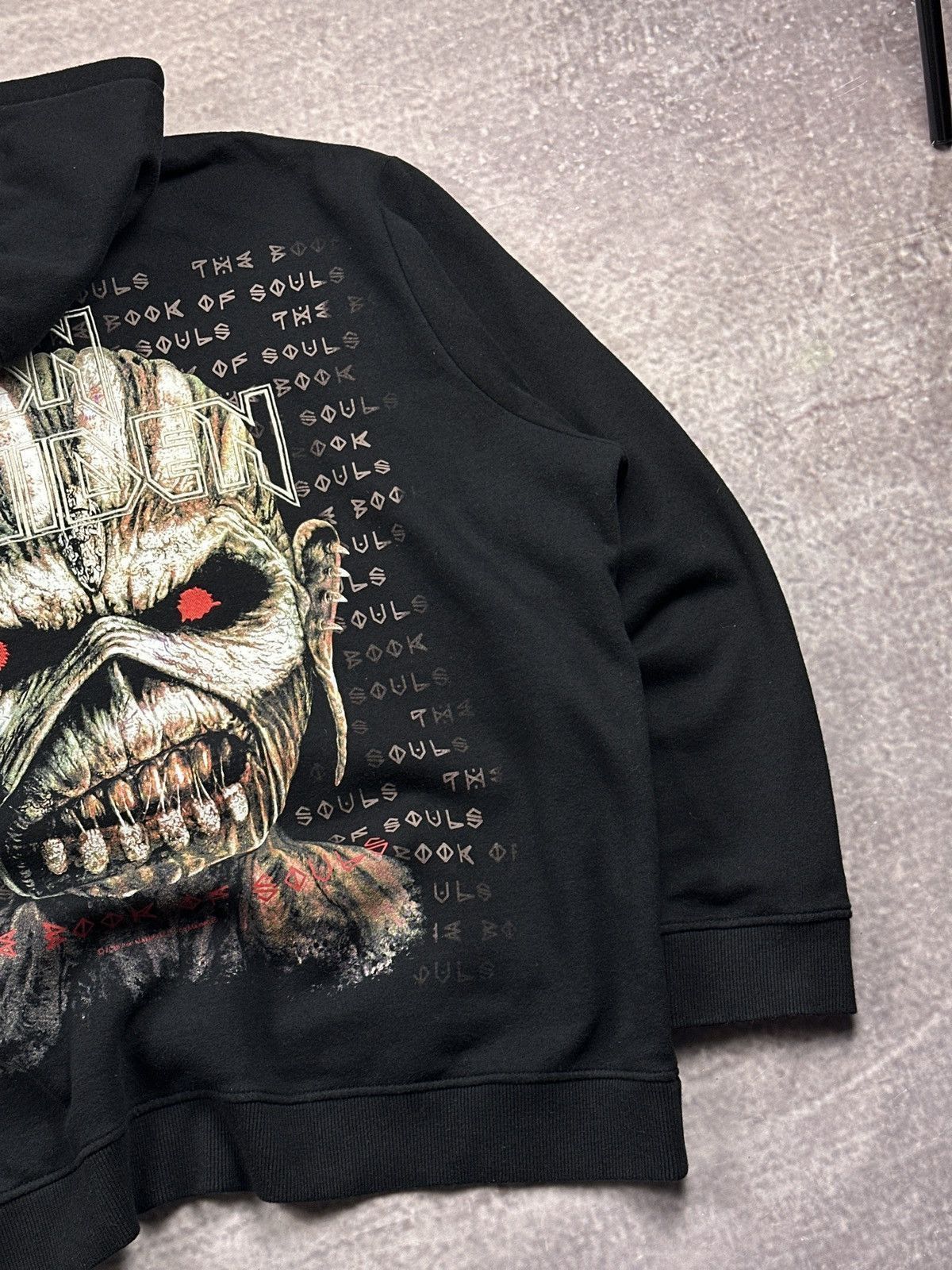 Vintage Vintage LGB Style Iron Maiden 2016 The Book Of Soul hoodie Size US XL / EU 56 / 4 - 9 Thumbnail