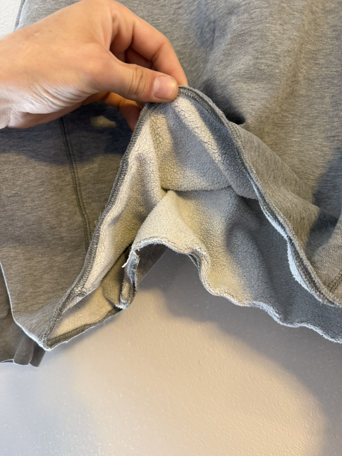 Adidas vtg 90s adidas heavyweight cropped crewneck medium Size US M / EU 48-50 / 2 - 5 Thumbnail