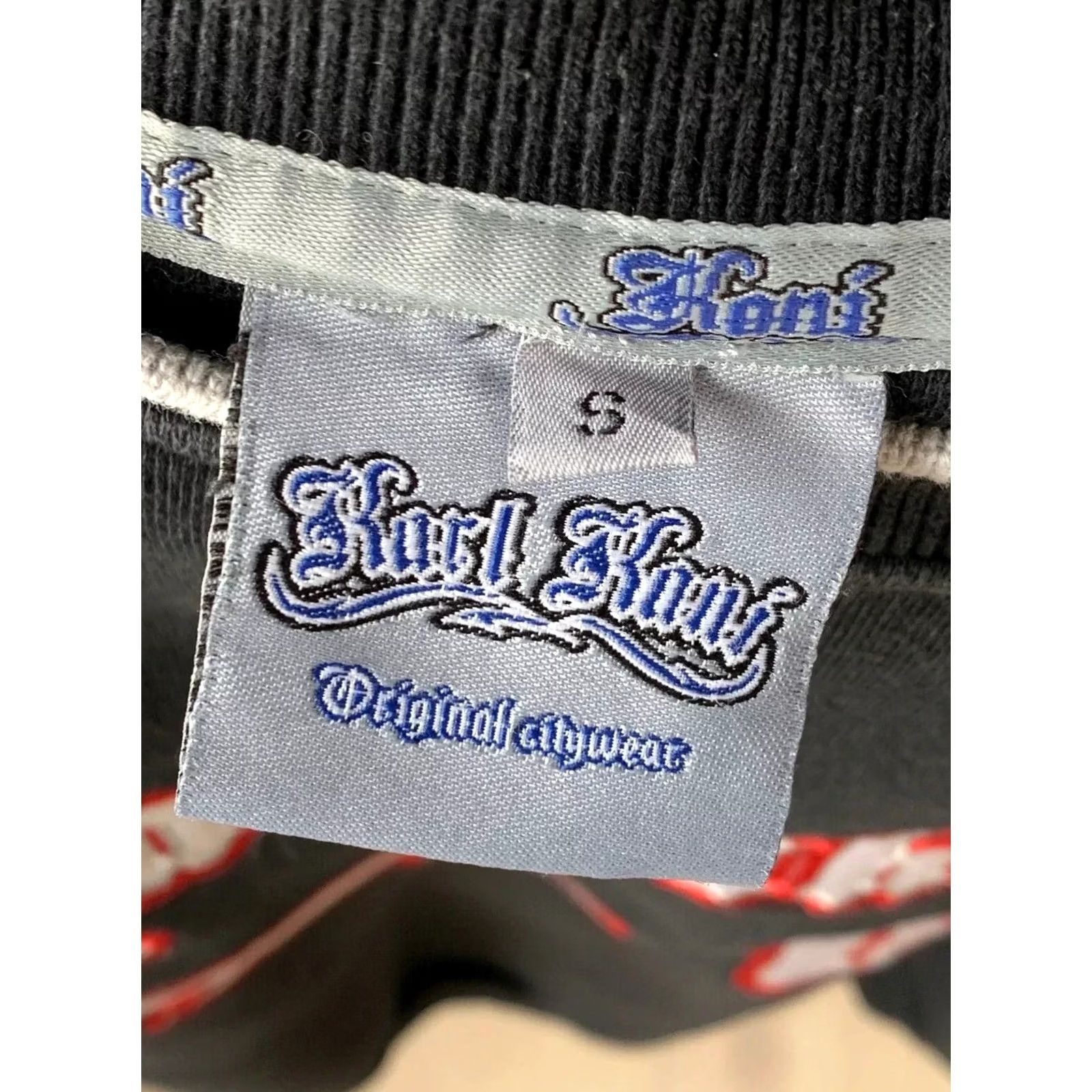 Karl Kani VINTAGE Karl Kani Big Logo Sweatshirt Mens S Black Cotton Knit Pullover Sweatshirt Logo Decade: 90s Size US S / EU 44-46 / 1 - 5 Thumbnail
