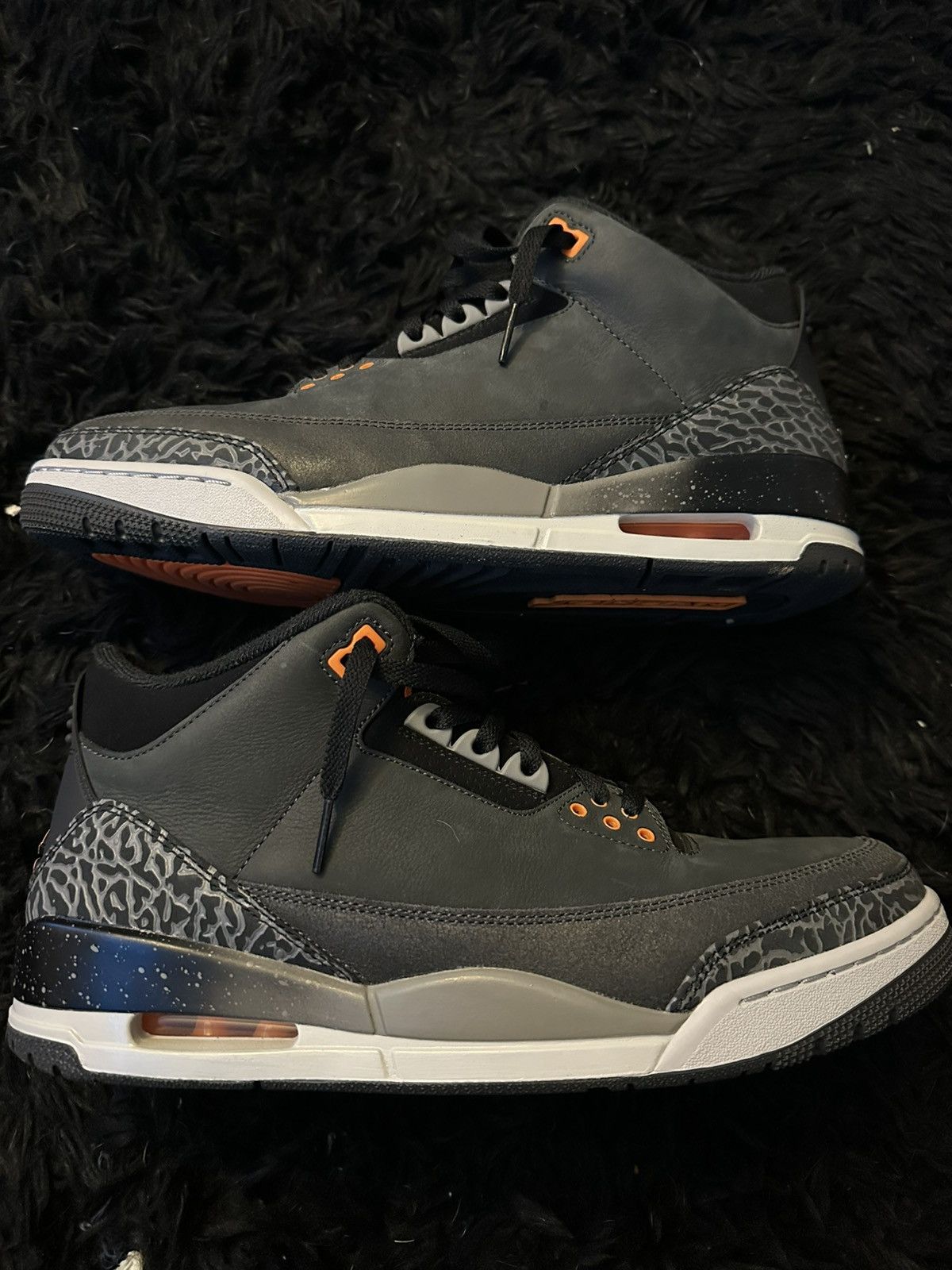 Jordan Brand Jordan 3 Retro ‘Fear’ 2023 Size US 12 / EU 45 - 1 Thumbnail