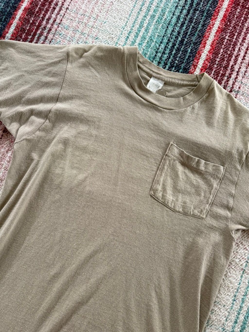 Vintage Vintage Short Sleeve Single Stitch Fruit of the Loom Taupe P Size US M / EU 48-50 / 2 - 2 Thumbnail