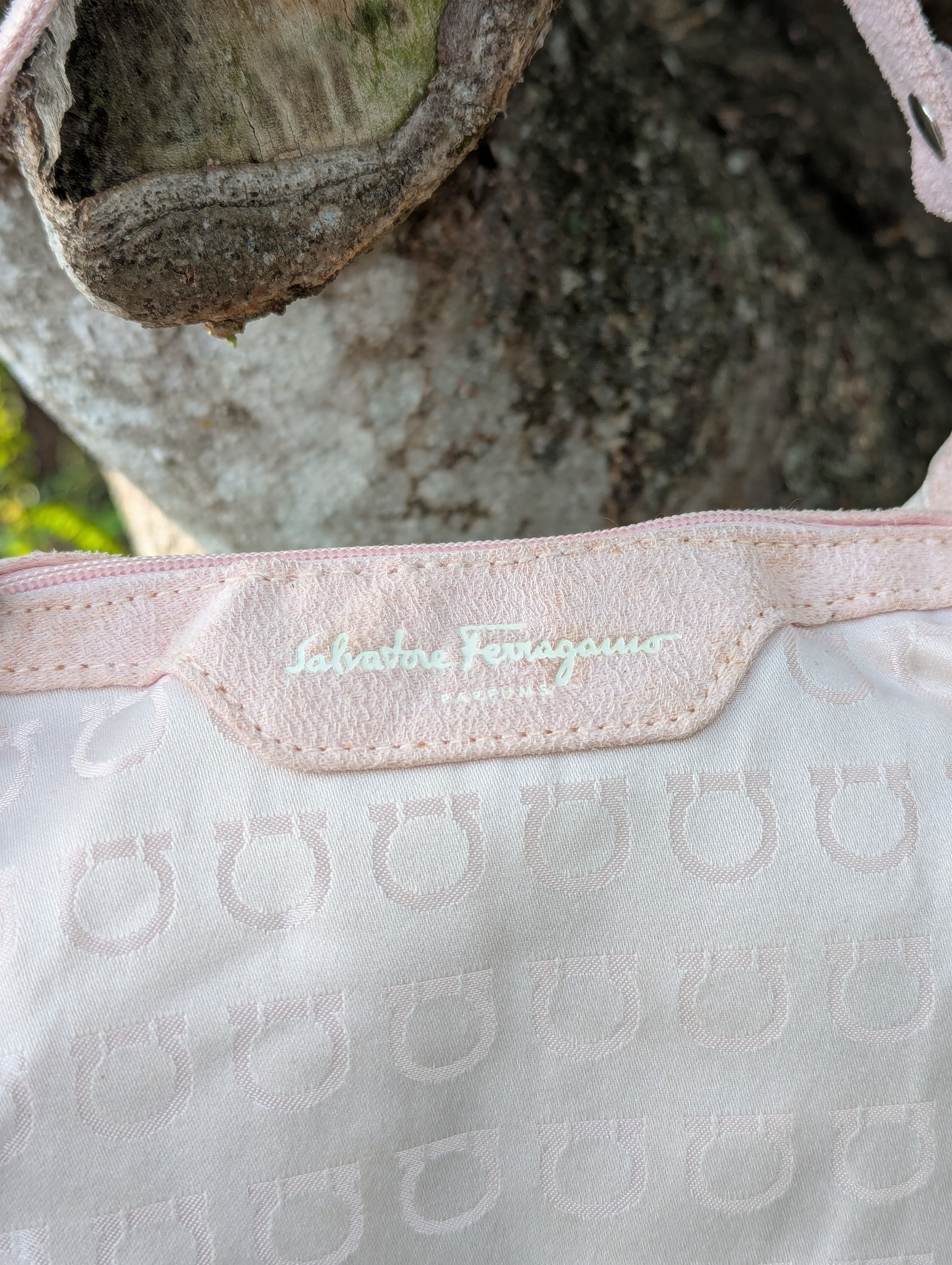 Salvatore Ferragamo 🔥FREE SHIPPING🔥Salvatore Ferragamo Gancini Mini Handbag Size ONE SIZE - 2 Thumbnail