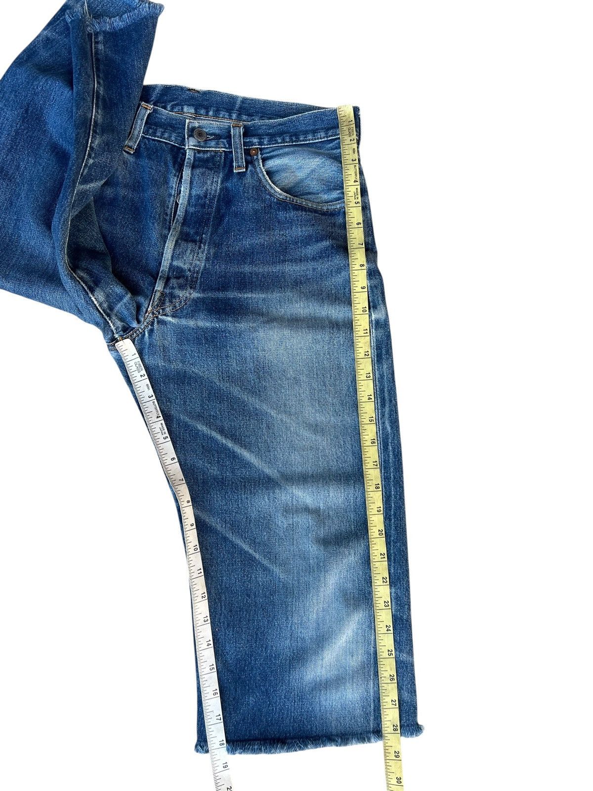Levi's Vintage Clothing 1997 LVC Levi’s 501 XX Rip Off Leg Denim Selvedge Jeans Size US 32 / EU 48 - 6 Thumbnail