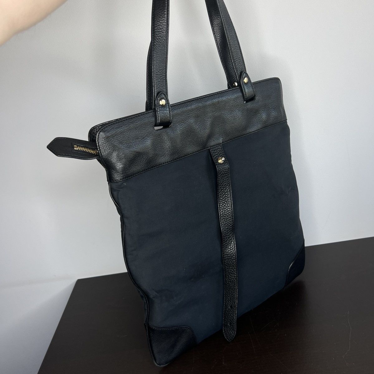 Burberry × Designer Burberry Big Shoulder Tote Back Tonal Embroidered Bag Size ONE SIZE - 4 Thumbnail