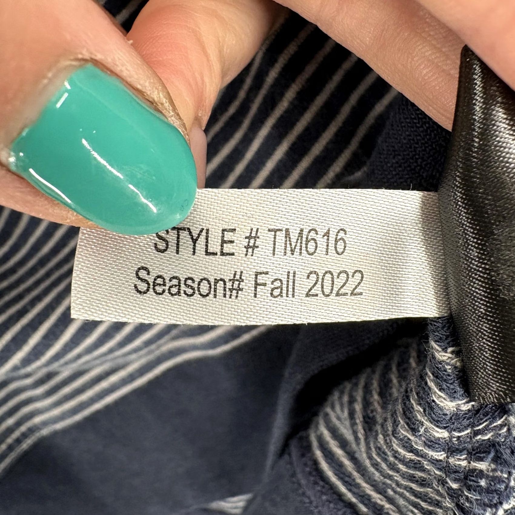 Vintage Tasc Performance Pullover Mens 2XL Blue Stripe 1/4 Zip Mock Neck Stretch Bamboo Shirt Adults Mens Clothing Activewear Size US XXL / EU 58 / 5 - 7 Thumbnail