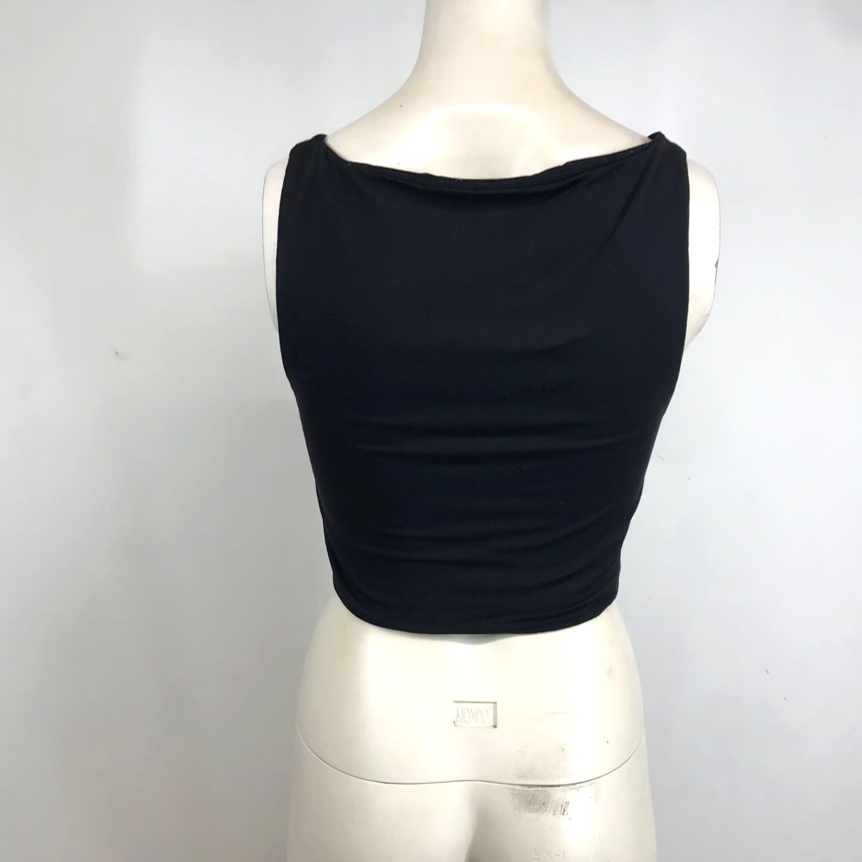 Vintage Babaton Black Contour Scoopneck Crop Top M Sleeveless Tank Womens Slim Cropped Size M / US 6-8 / IT 42-44 - 5 Thumbnail