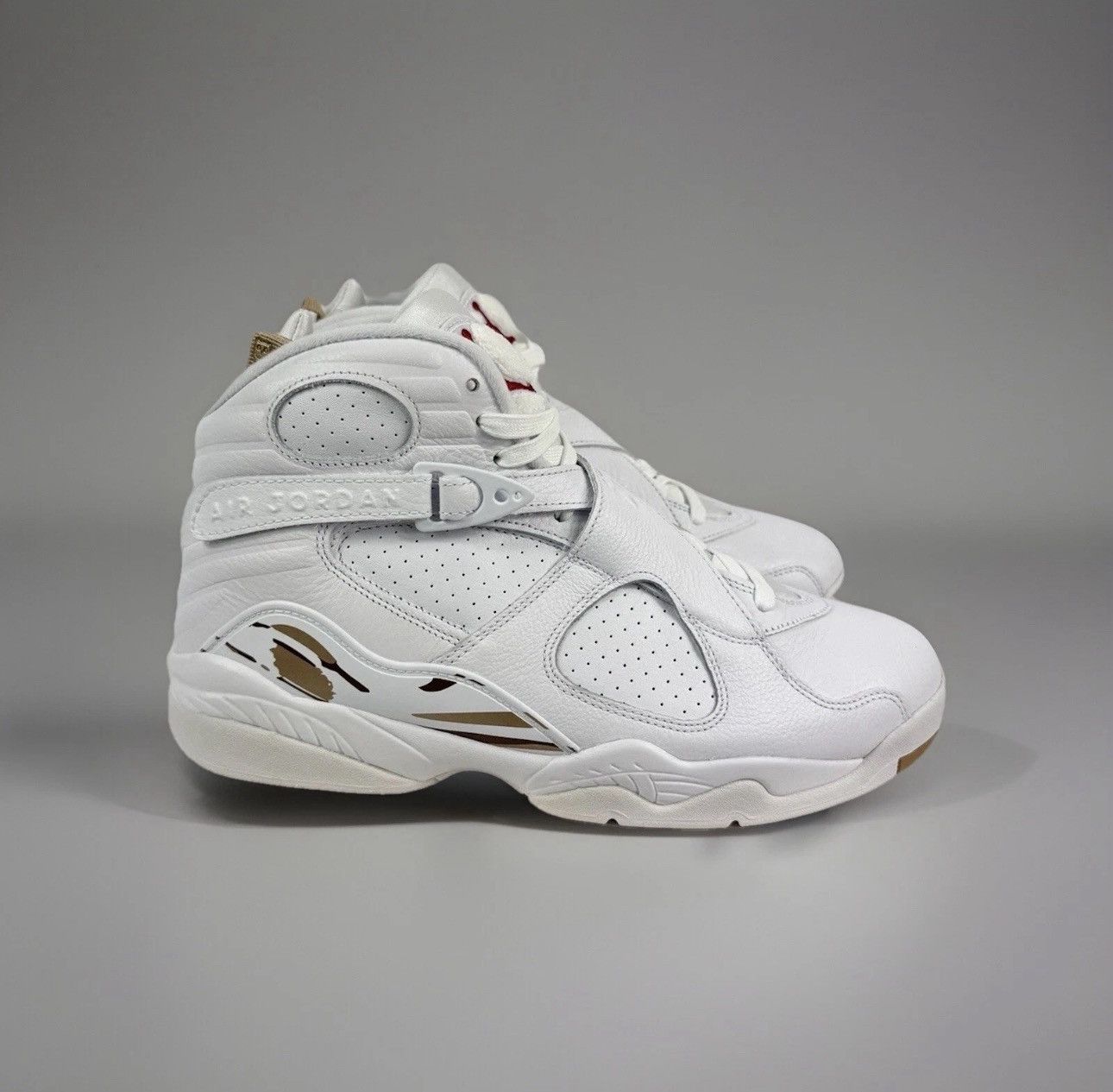 AIR JORDAN RETRO OVO SNEAKERS