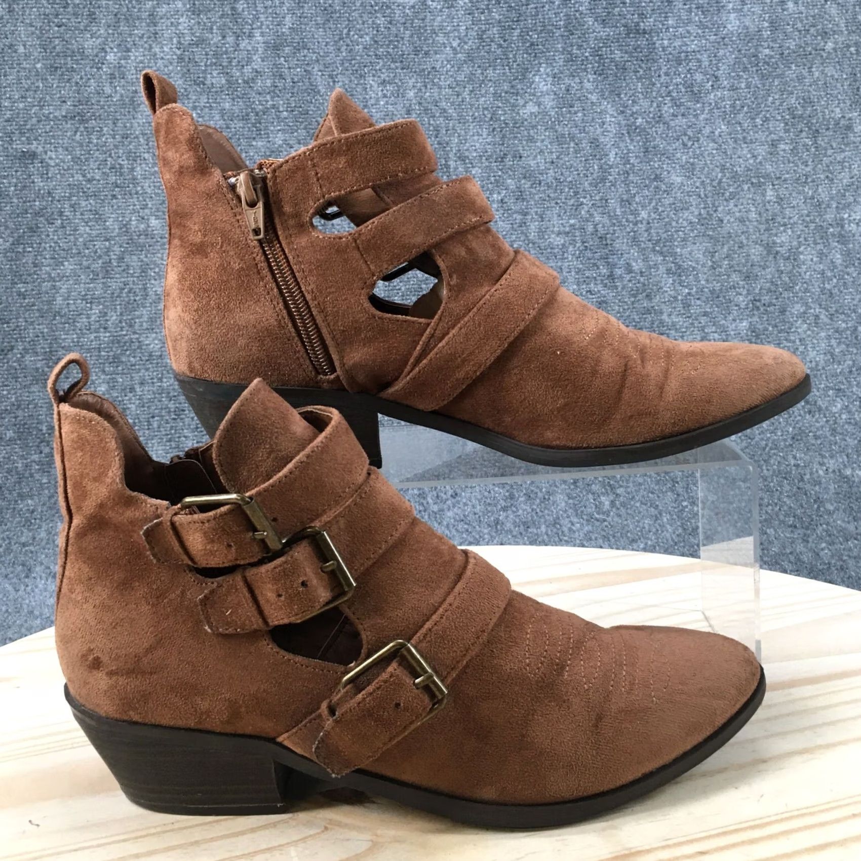 Vintage Universal Thread Boots Womens 9 Ankle Bootie Brown Suede Side Zip Triple Buckle Boots Size US 9 / IT 39 - 2 Thumbnail