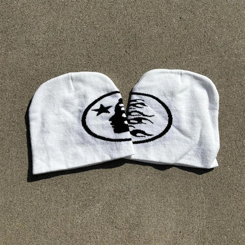 Other Graphic Y2k Knitted Hat Size ONE SIZE - 1 Thumbnail