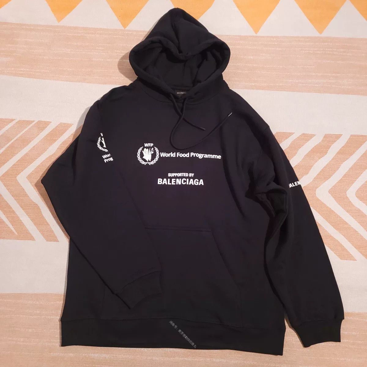 Balenciaga balenciaga black hoodie with logo Size US XL / EU 56 / 4 - 1 Thumbnail