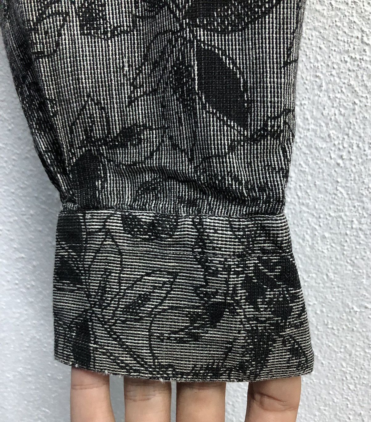 Givenchy Vintage Givenchy Gentlemen Paris Made In Italy Shirt Button Size US M / EU 48-50 / 2 - 7 Thumbnail