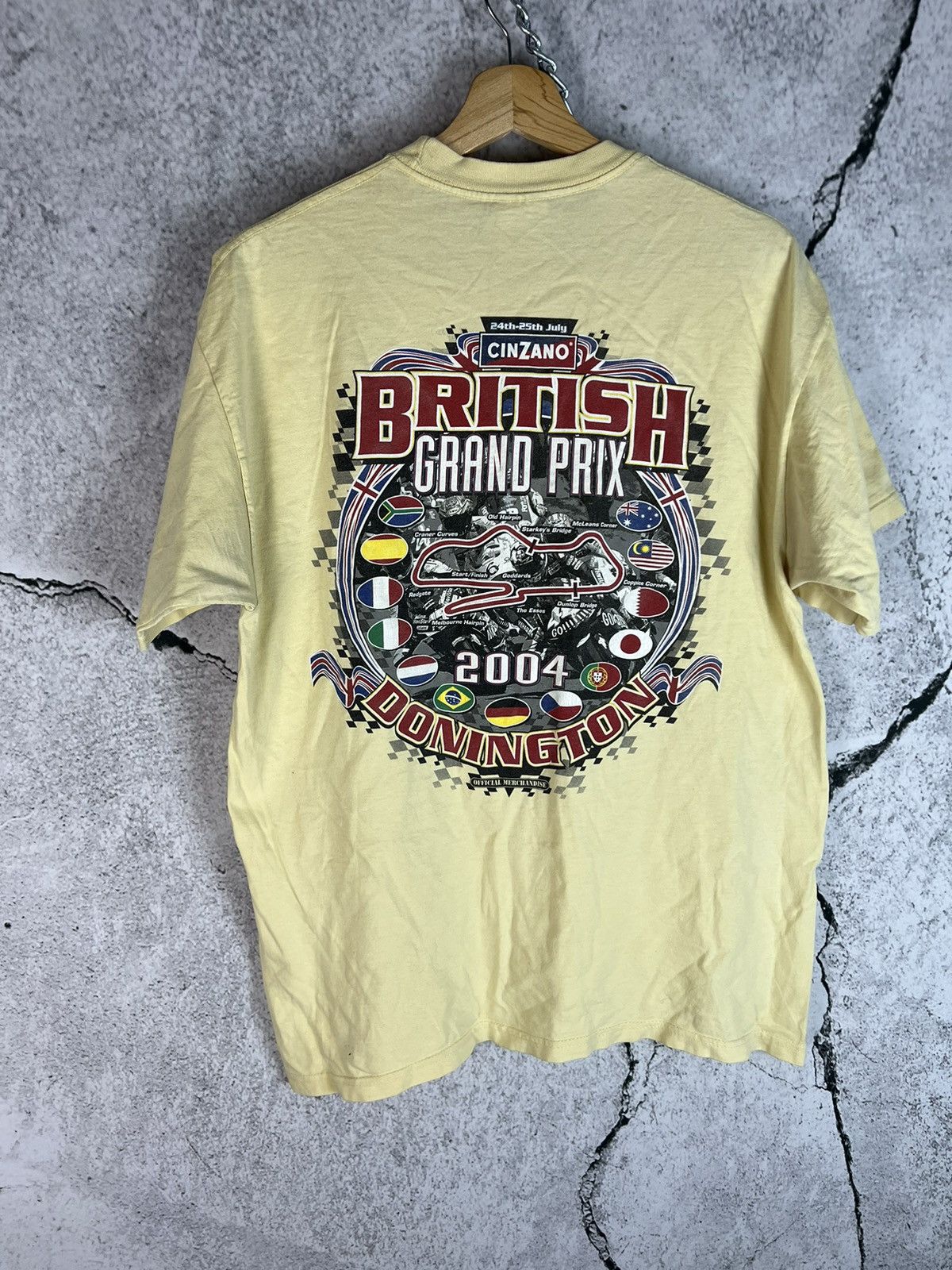 Vintage Vintage 2009 British Grand Prix Donington Park t-shirt Size US L / EU 52-54 / 3 - 2 Thumbnail