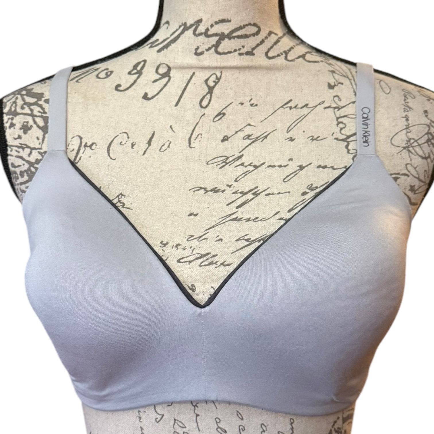 Calvin Klein Calvin Klein Gray Wireless Soft Wireless Bra Medium NWOT Size ONE SIZE - 1 Thumbnail