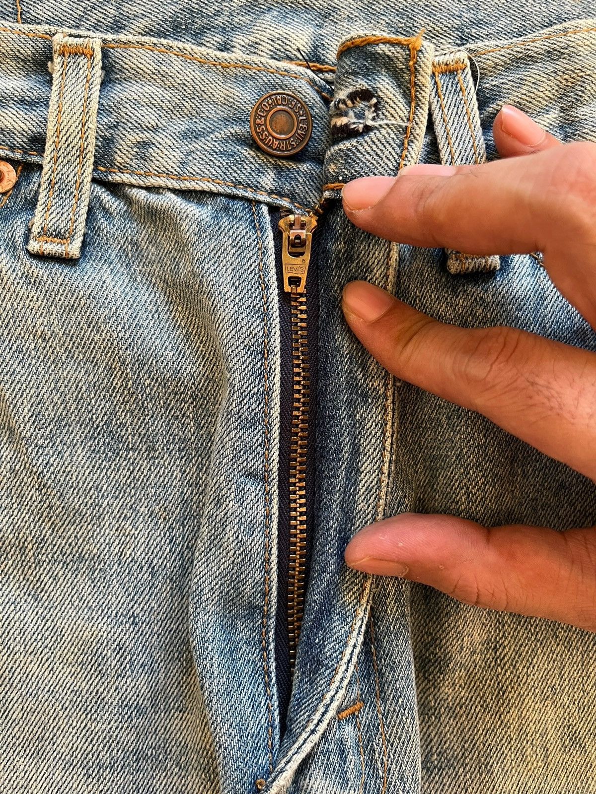 Levi's × Levi's Vintage Clothing Vintage 90s Levis 517 Mud Wash Distressed Flare Jeans Size US 30 / EU 46 - 3 Thumbnail