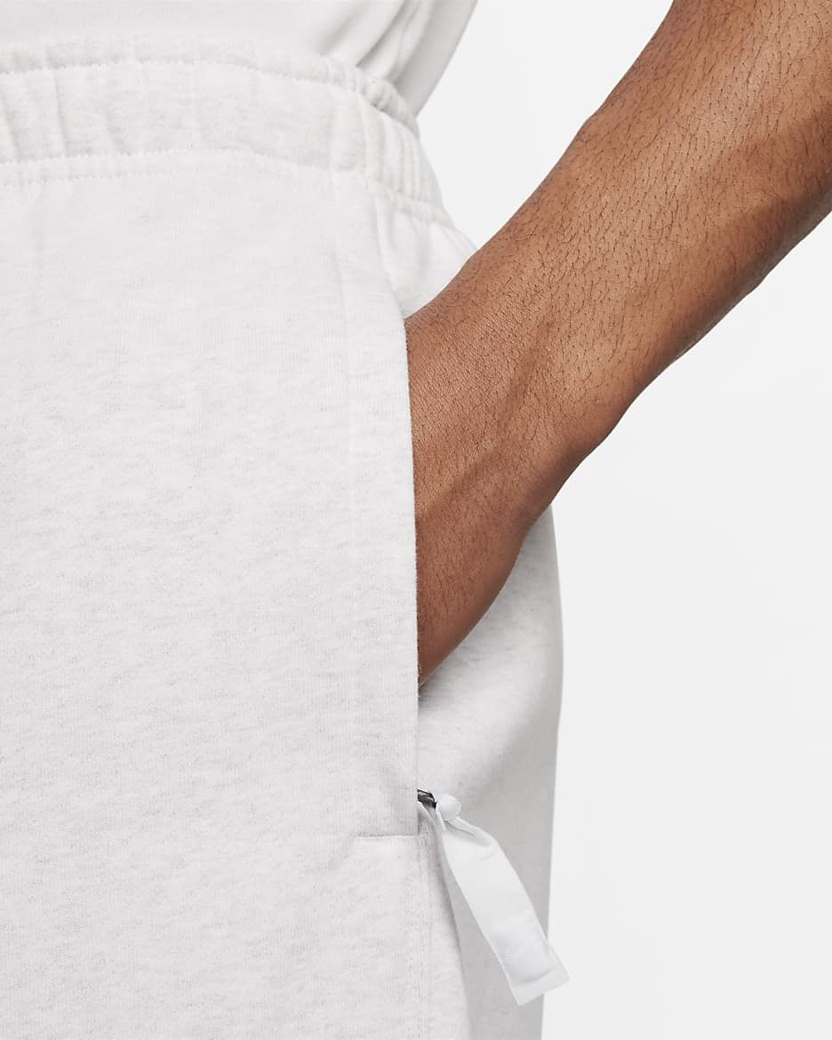 Nike Solo Swoosh Fleece Shorts White Loose Fit