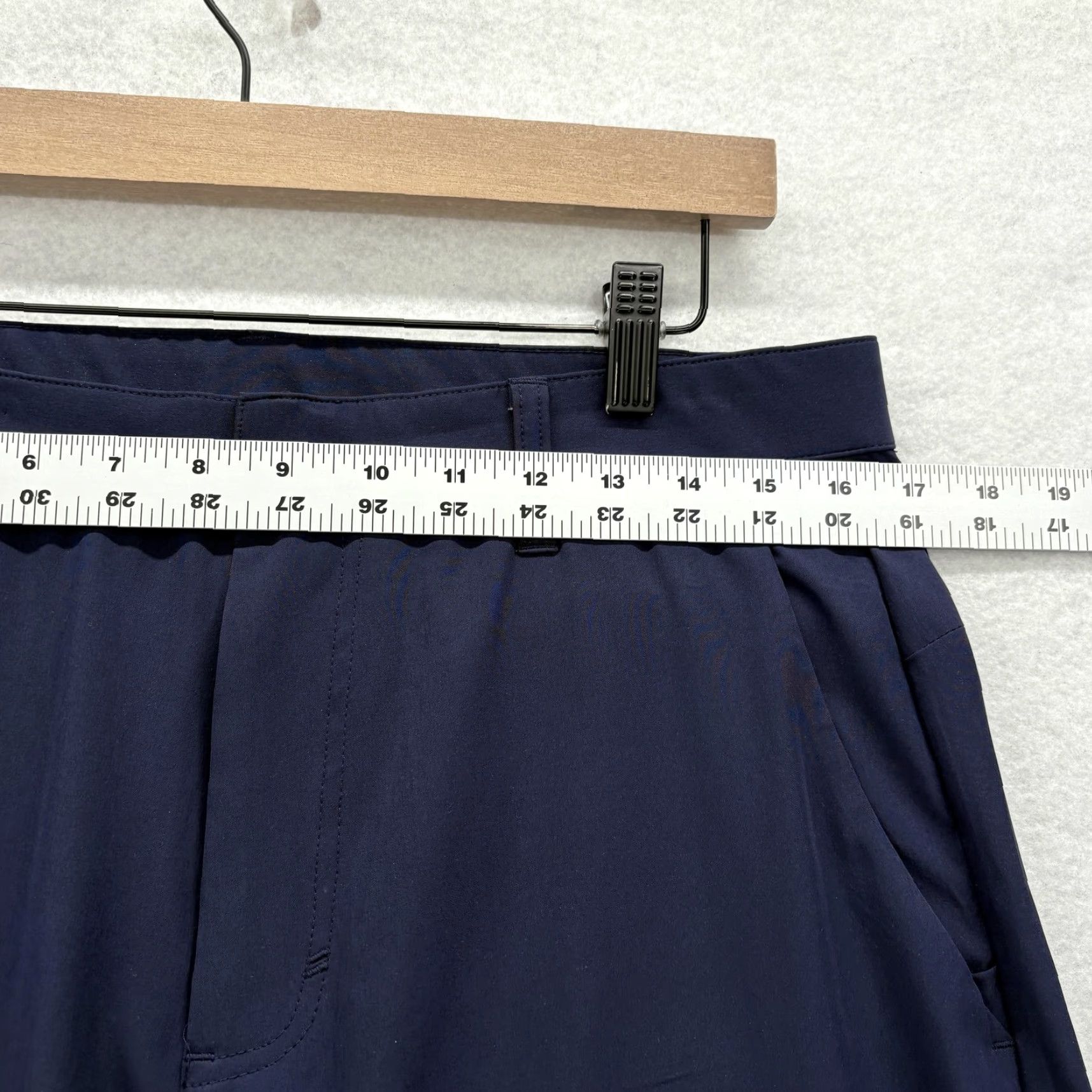 Fabletics Fabletics The Only Pant Mens 33x28 Navy Blue Slim Fit Stretch Zip Pocket Tech Shirt? Size US 33 - 5 Thumbnail