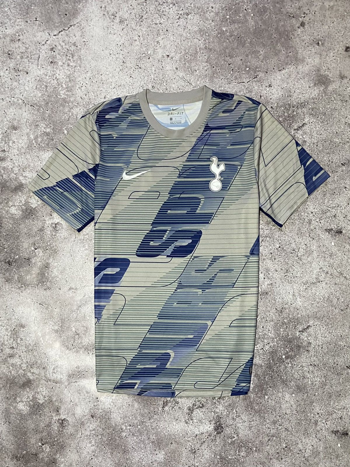 Nike Tottenham 2019 Nike football soccer jersey t-shirt Size US L / EU 52-54 / 3 - 1 Thumbnail