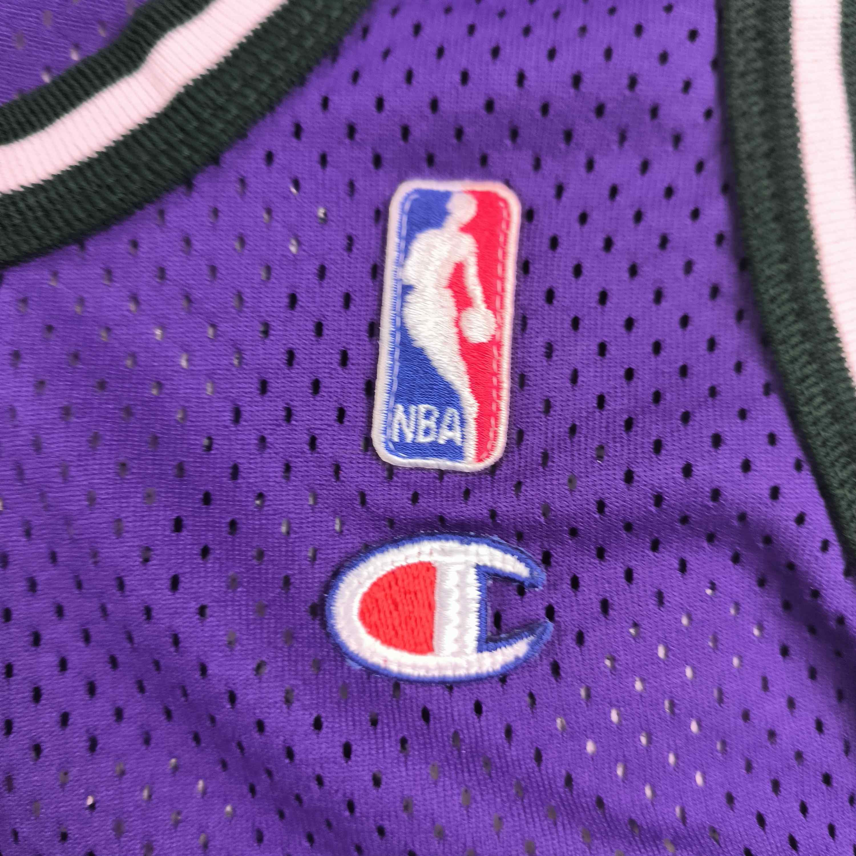Champion Milwaukee Bucks Glenn Robinson Authentic NBA jersey size 44 Size US L / EU 52-54 / 3 - 6 Thumbnail