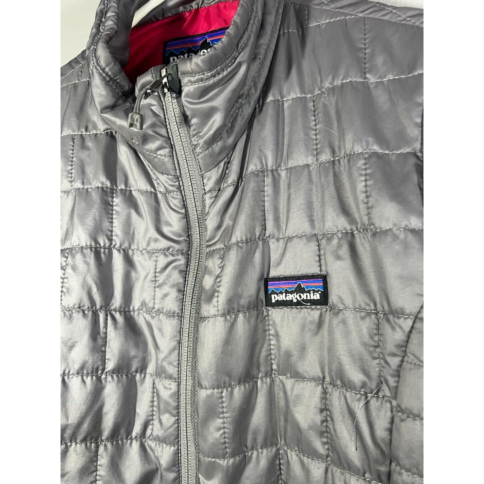 Patagonia Patagonia Women’s Nano Puff Jacket Size SM Gray With Plum Li Size S / US 4 / IT 40 - 3 Thumbnail