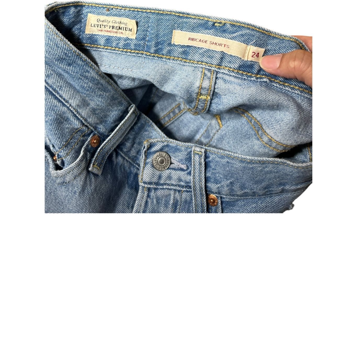 Levi's Levi’s Premium Ribcage High Waisted Shorts Size 24 Size 24" / US 00 / IT 34 - 8 Thumbnail