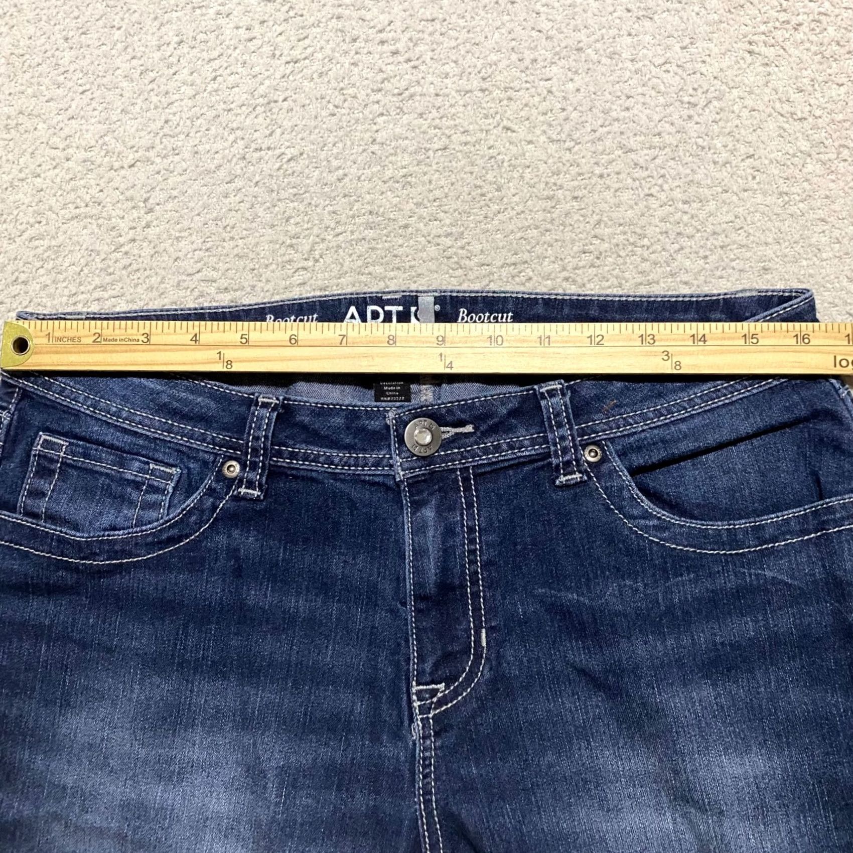 Apt. 9 Apt. 9 Womens Jeans Blue Denim Bootcut Mid Rise 14 Regular 31in Inseam 26in 5-Pocket Solid Denim Size 36" / US 14 / IT 50 - 7 Thumbnail