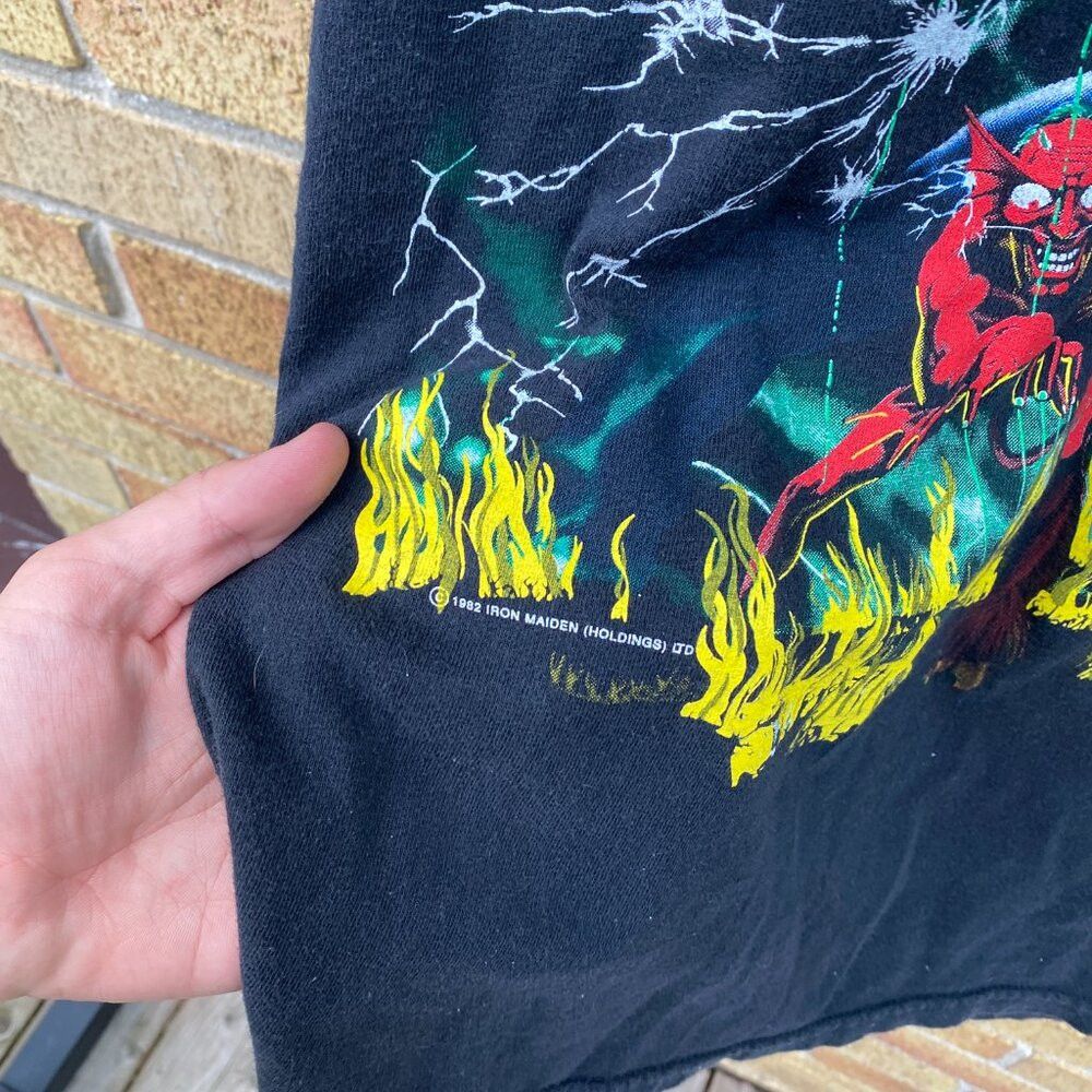 Iron Maiden × Vintage Vintage Iron Maiden The Number of the Beast Band T Shirt Me Size US M / EU 48-50 / 2 - 5 Thumbnail