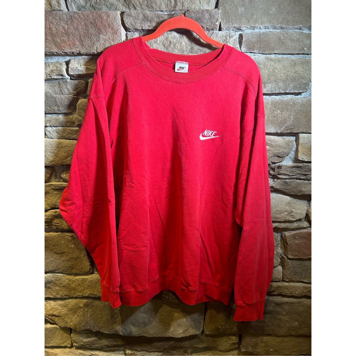 Vintage Men’s L - Vintage 1990s white Tag Nike Red Essentials Crewne Size US L / EU 52-54 / 3 - 1 Thumbnail