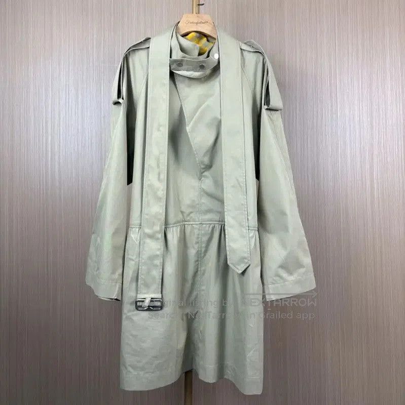 Burberry Burberry M Size Light Green Cotton Trench Coat. Size M / US 6-8 / IT 42-44 - 1 Thumbnail