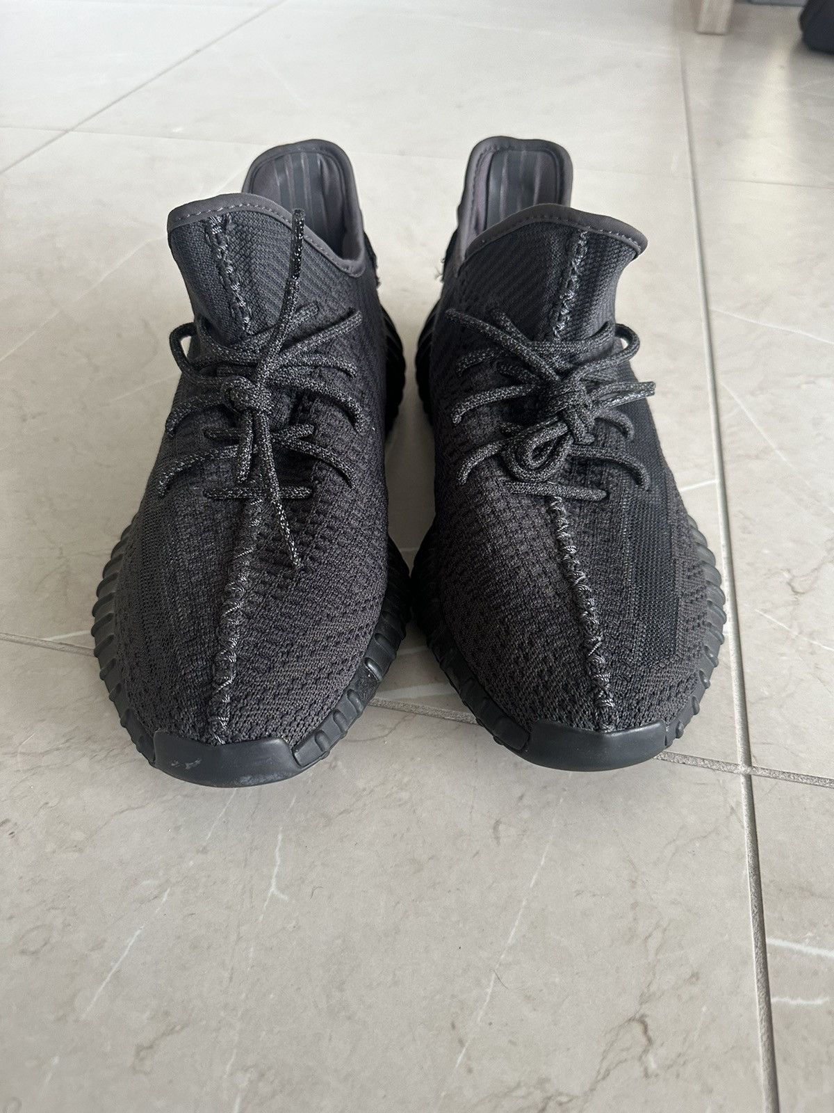 Yeezy Yeezy Boost 350 V2 - Black Size US 11 / EU 44 - 1 Thumbnail