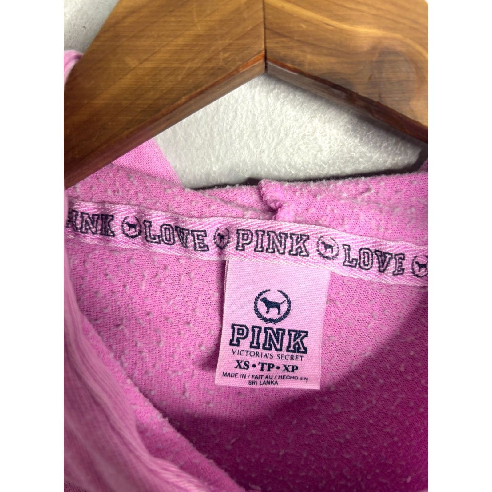 Victoria's Secret Victoria's Secret PINK Hoodie Womens XS Zip Hooded Pockets Logo Solid Pink 8/10 Vintage? No Size XS / US 0-2 / IT 36-38 - 4 Thumbnail