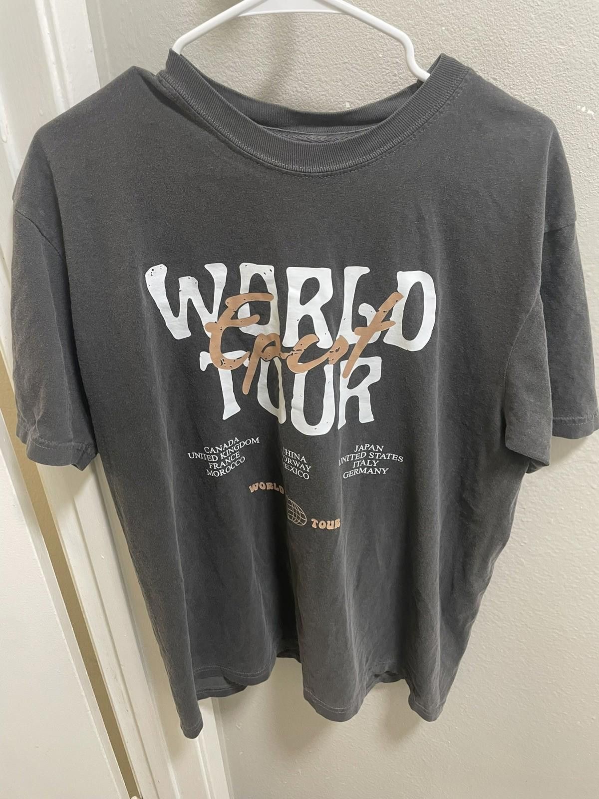 Disney Retro Epcot World Tour Drink Around The World Shirt L Size US L / EU 52-54 / 3 - 3 Thumbnail
