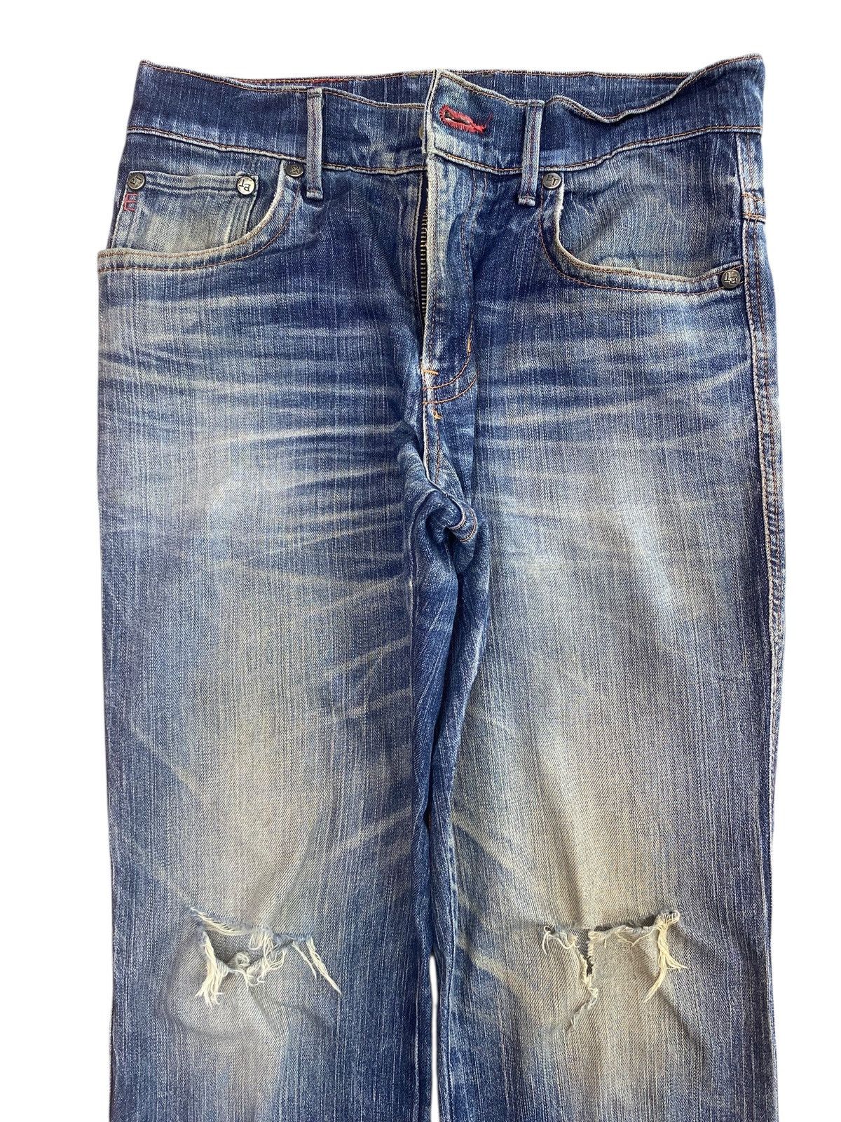 Edwin Vintage Edwin Faded Blue Wash Style Ripped Jeans Size US 32 / EU 48 - 2 Thumbnail