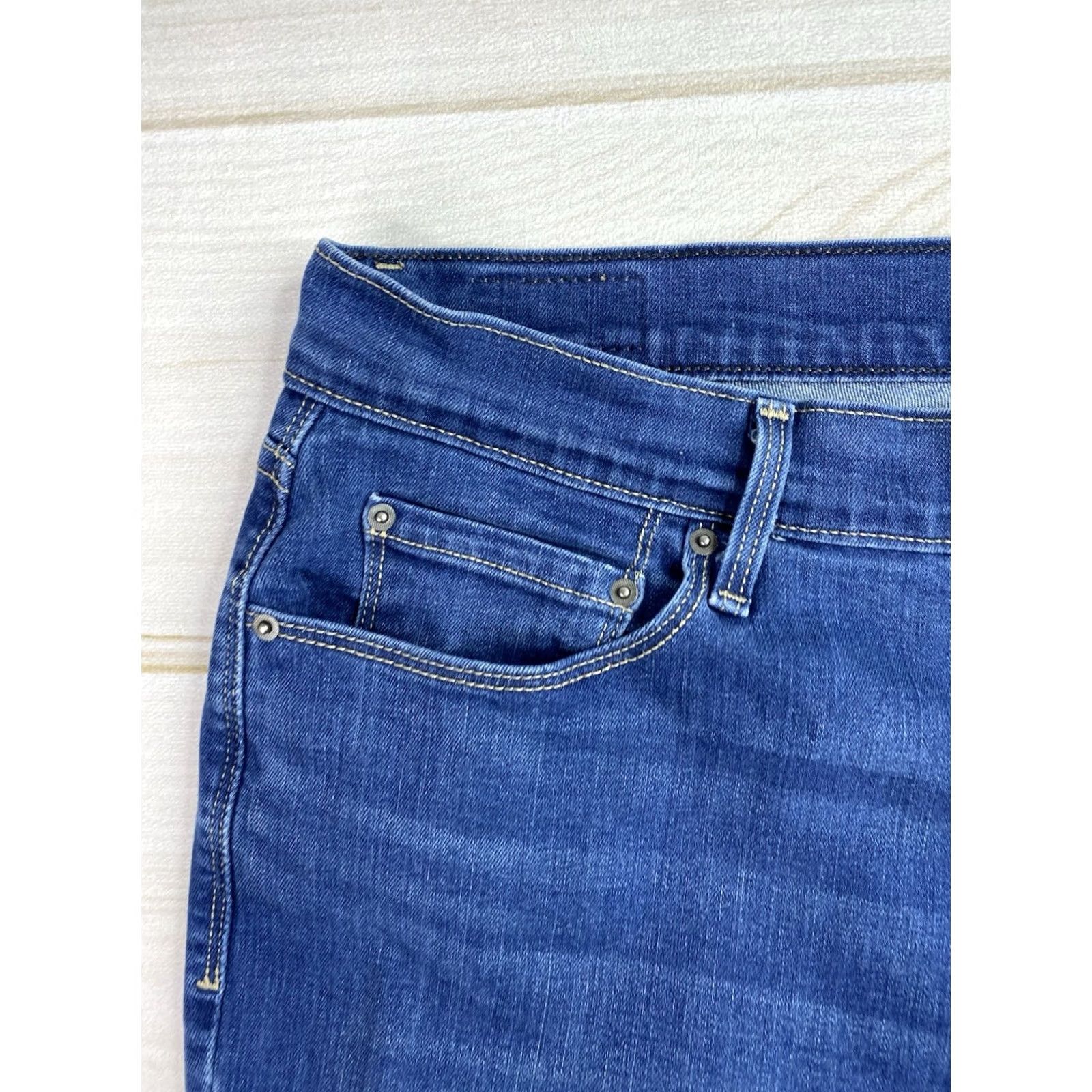 Levi's Levi's 515 Jeans Womens 16 Blue Denim Dark Wash Bootcut Regular Inseam 31" 5-Pocket Cotton Blend Stretch Denim Jeans Size 38" / US 16 / IT 52 - 2 Thumbnail