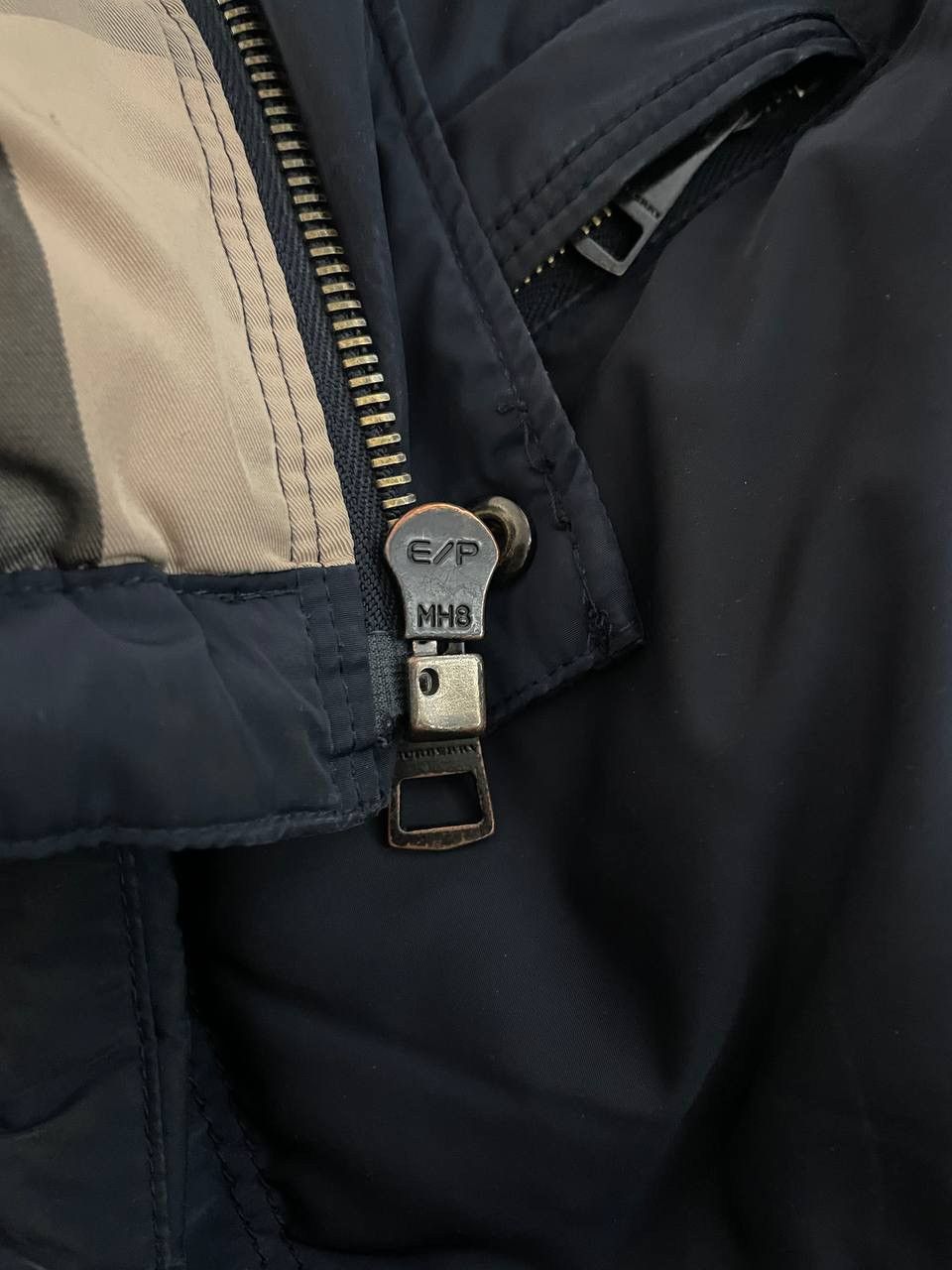 Burberry Burberry Brit Down Vest Navy Jacket Nova Check Size US L / EU 52-54 / 3 - 13 Thumbnail