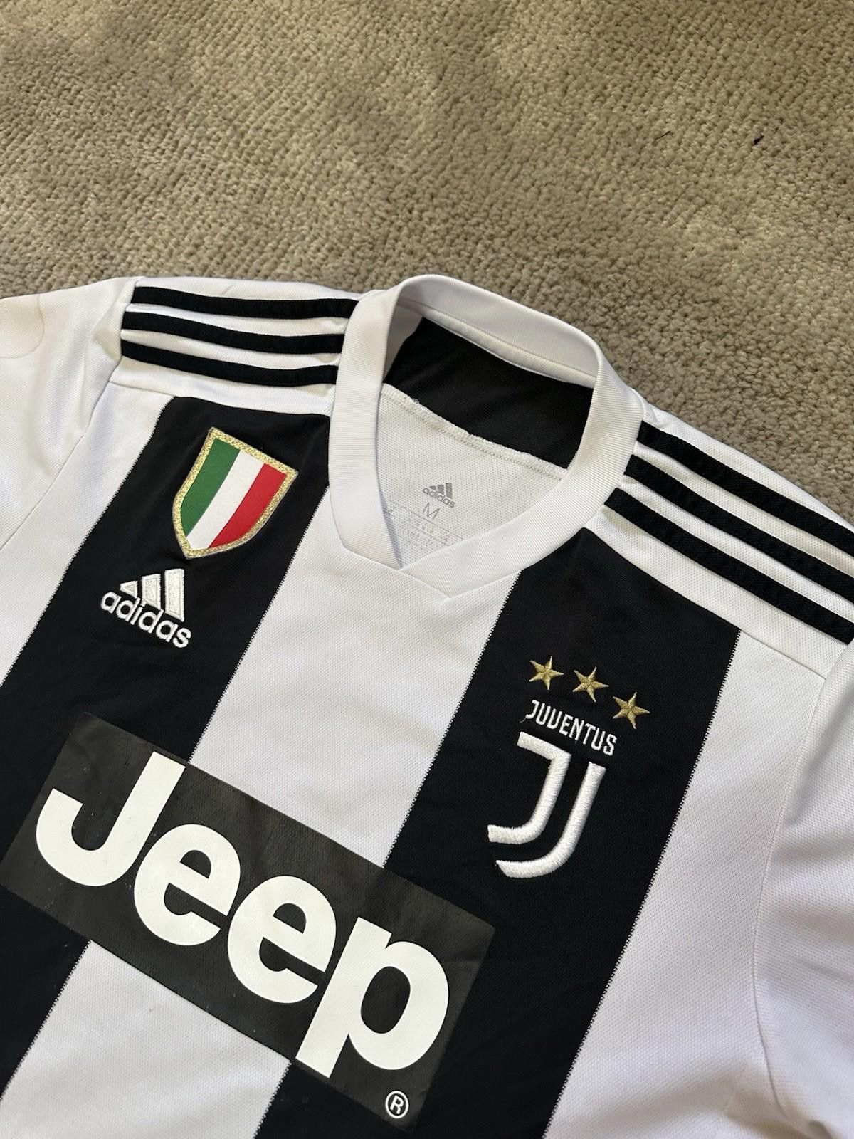 Adidas JUVENTUS 2018 2019 FOOTBALL SHIRT SOCCER JERSEY ADIDAS sz M Size US M / EU 48-50 / 2 - 3 Thumbnail