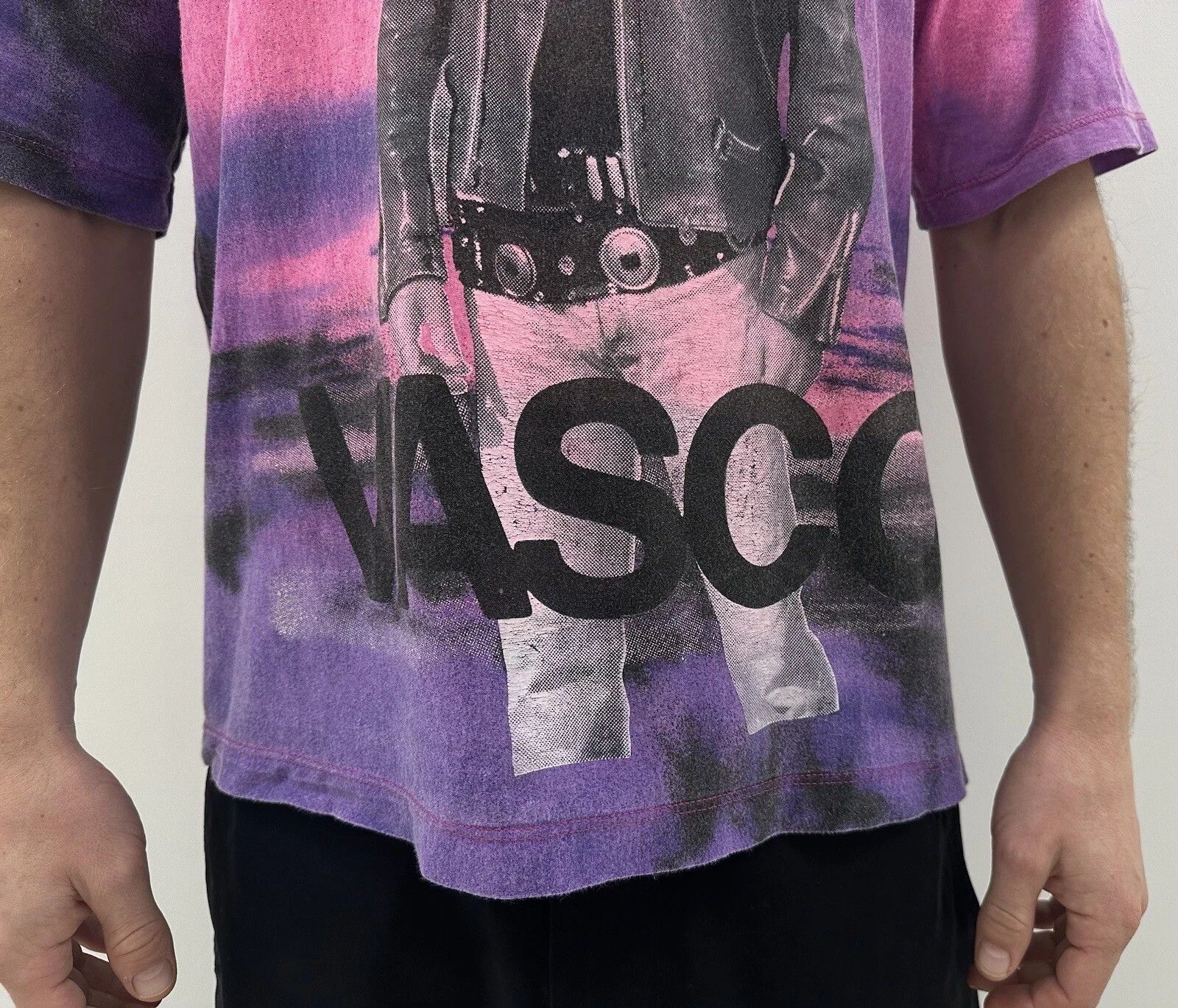 Vintage Vasco Rossi Music Vintage 1990s 90's Print Graphic Shirt Size US L / EU 52-54 / 3 - 6 Thumbnail