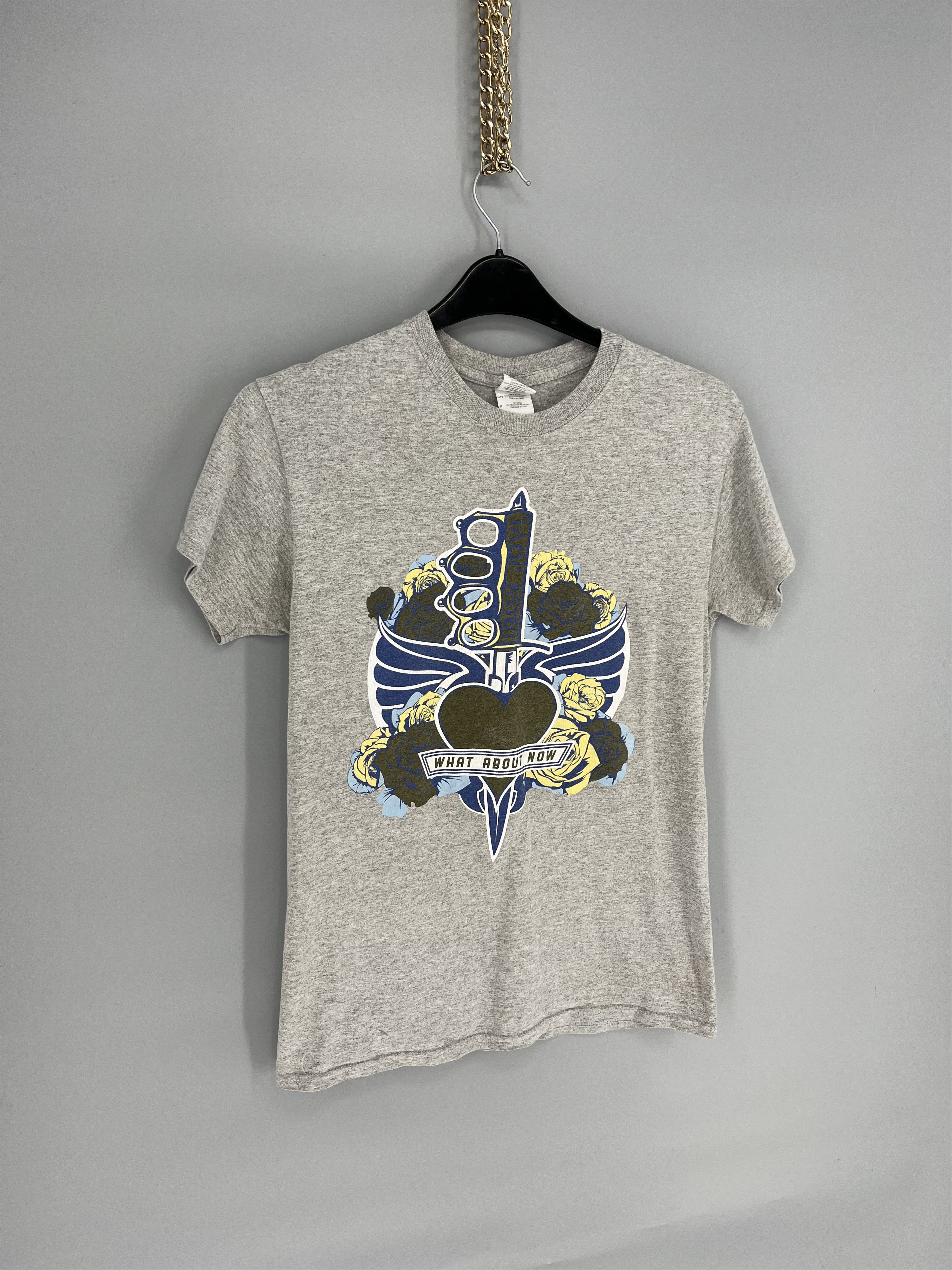 Band Tees Mens Vintage T Shirt Bon Jovi 2013 The world Tour Size S Size US S / EU 44-46 / 1 - 2 Thumbnail